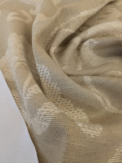 137 EV47 Square Scalamandre Grey Watkins Slovenia Eggshell Beige White Large Crewel Flower Lampas Fr Italy Damask Novelty MSRP USD 290/Y