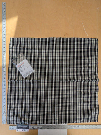 23 EV47 Square Scalamandre Preston Cotton Plaid Noir Black and White