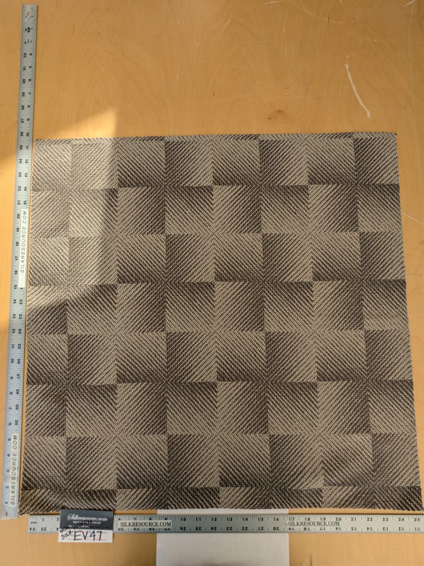 32 EV47 Square ScalamandreLelievre Hypnose M1 Poivre Brown Beige Texture Plain Plaid Square MSRP USD 400+/y 25"x25"