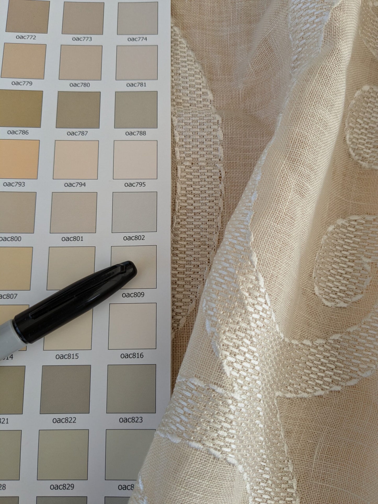 43 EV47 Square Scalamandre Sheer Cream White Novelty 19"x52"