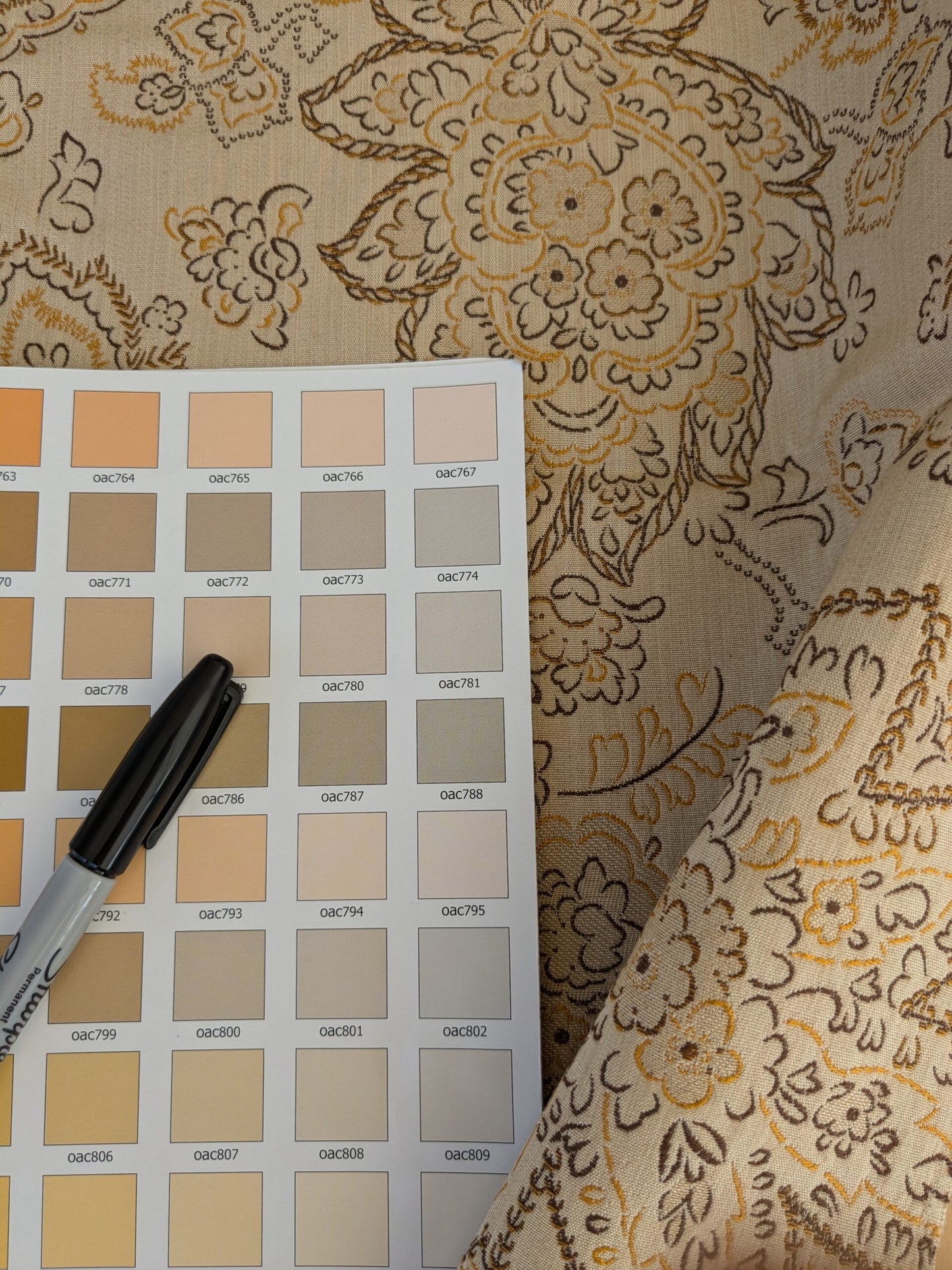 56 EV47 Square Scalamandre Camargue Amber Beige Brown Floral Botanical Foliage Paisley