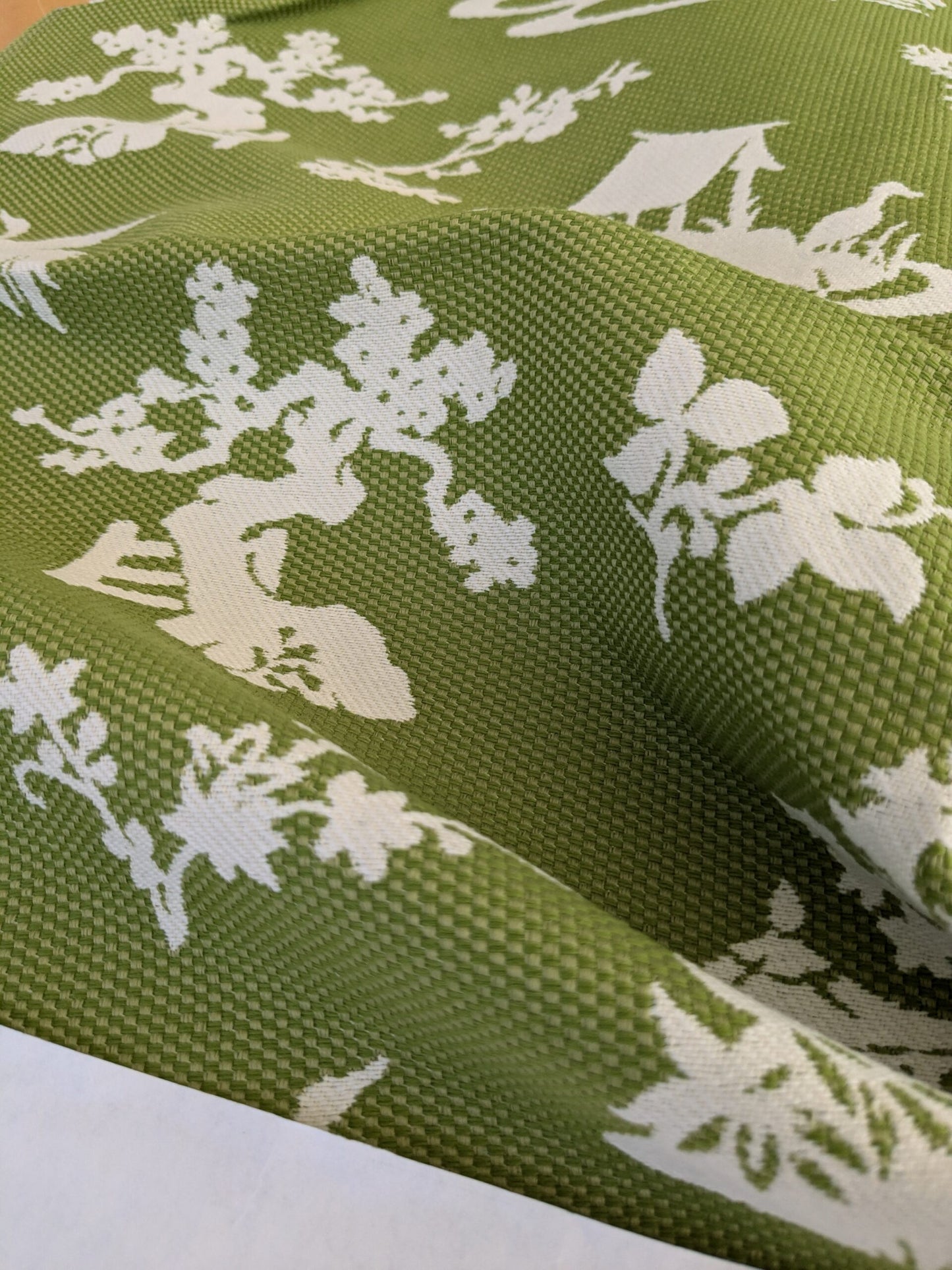 61 EV47 Square Scalamandre LILY POND Grass Green and White Outdoors Bird/ Animal Chinoiserie