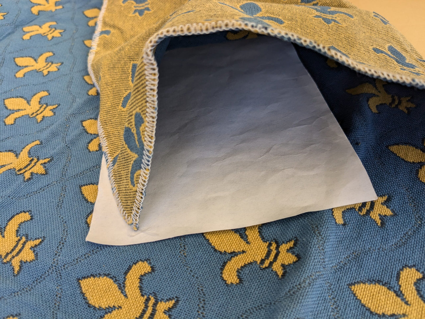 67 EV47 Square Old World Weavers Edmon Petit Fleur De Lys Jacquard Bleu Art Deco Novelty Small Scale Cotton 24"x26"