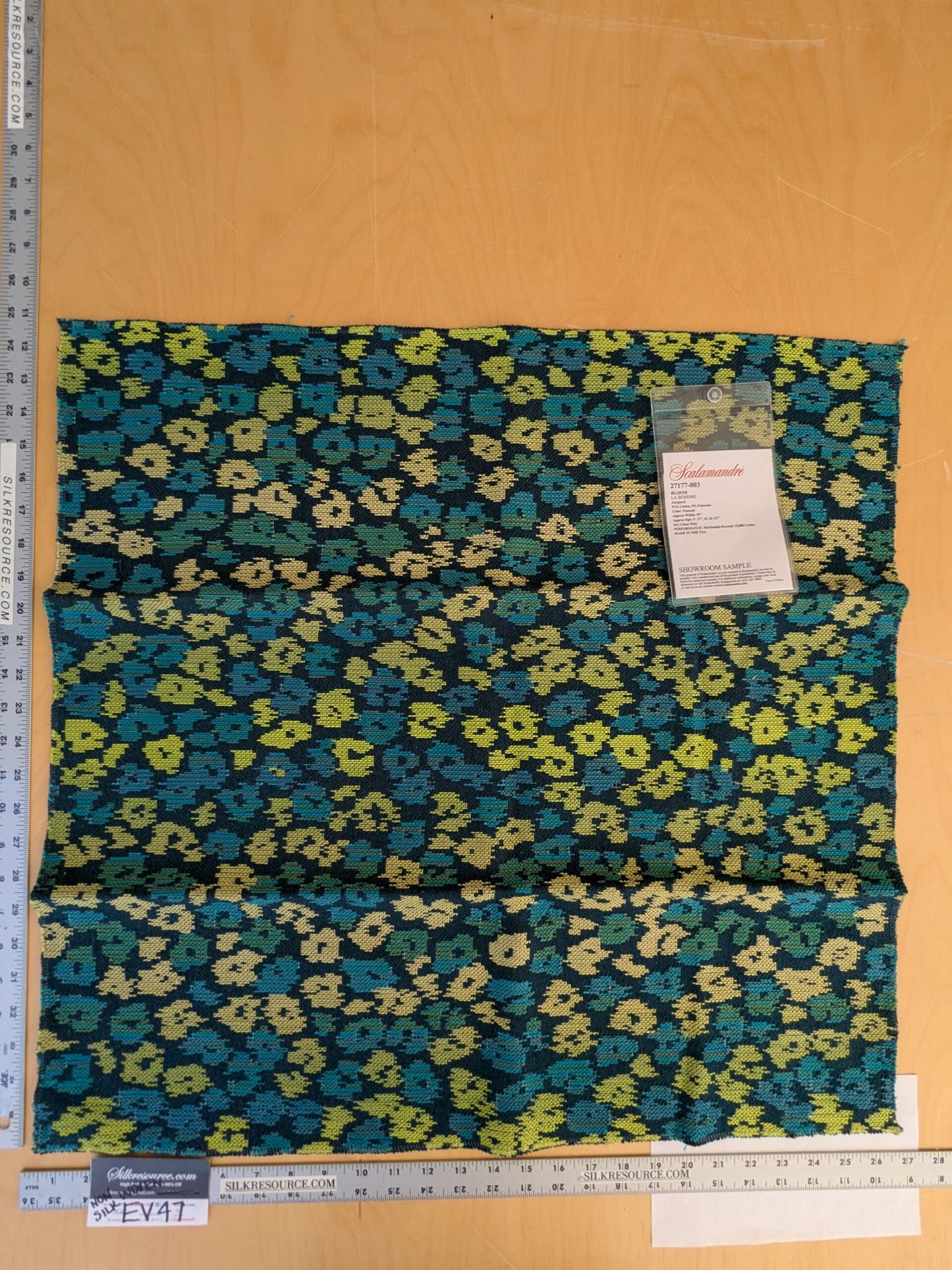68 EV47 Square Scalamandre Bloom Peacock Green Blue Black Small Scale Dots Cotton MSRP USD300+/y 25"x26"