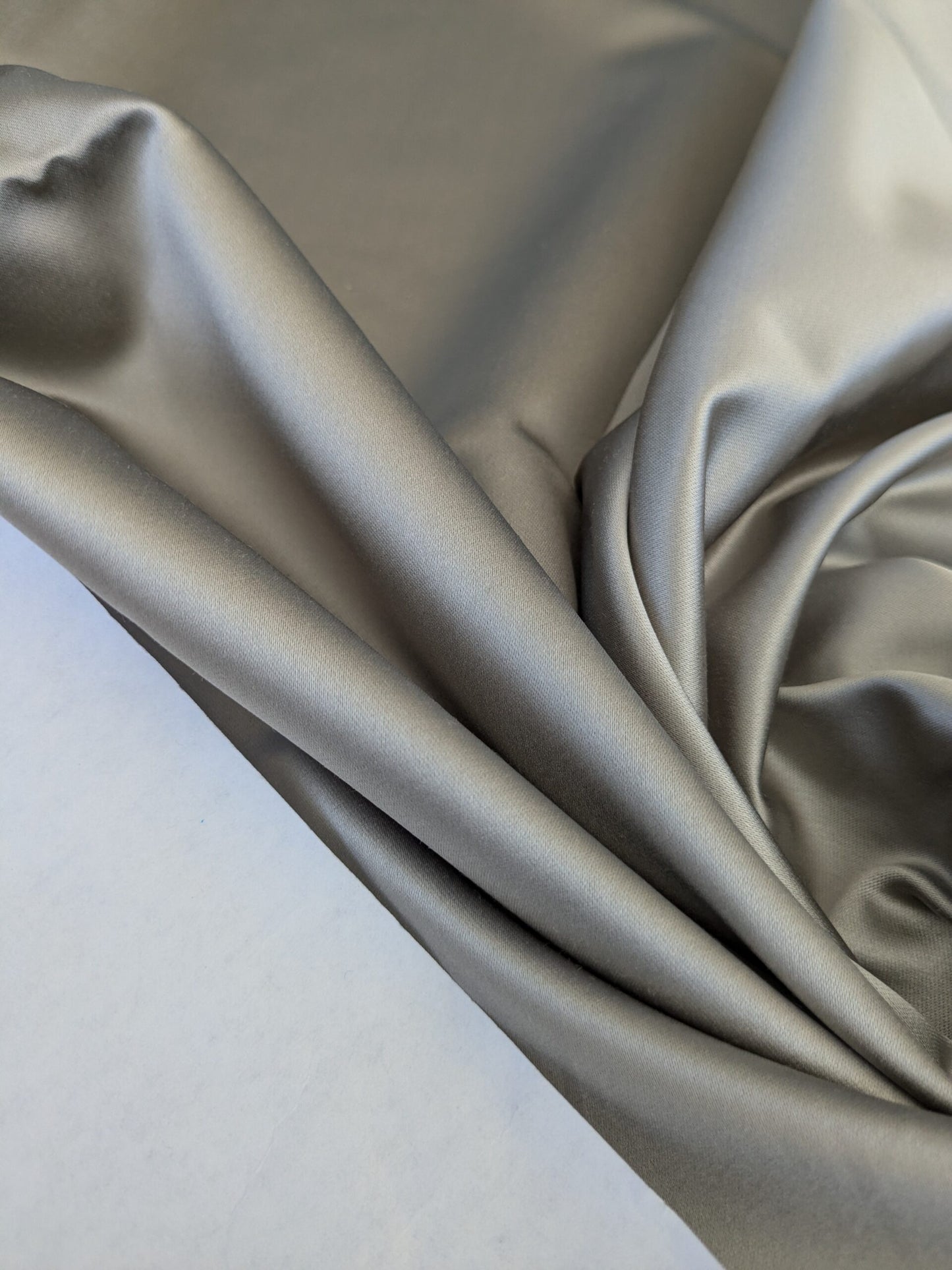 74 EV47 Square Scalamandre Holly Mauve Metal Gray Cotton Polyester Plain Solid 27"x27"