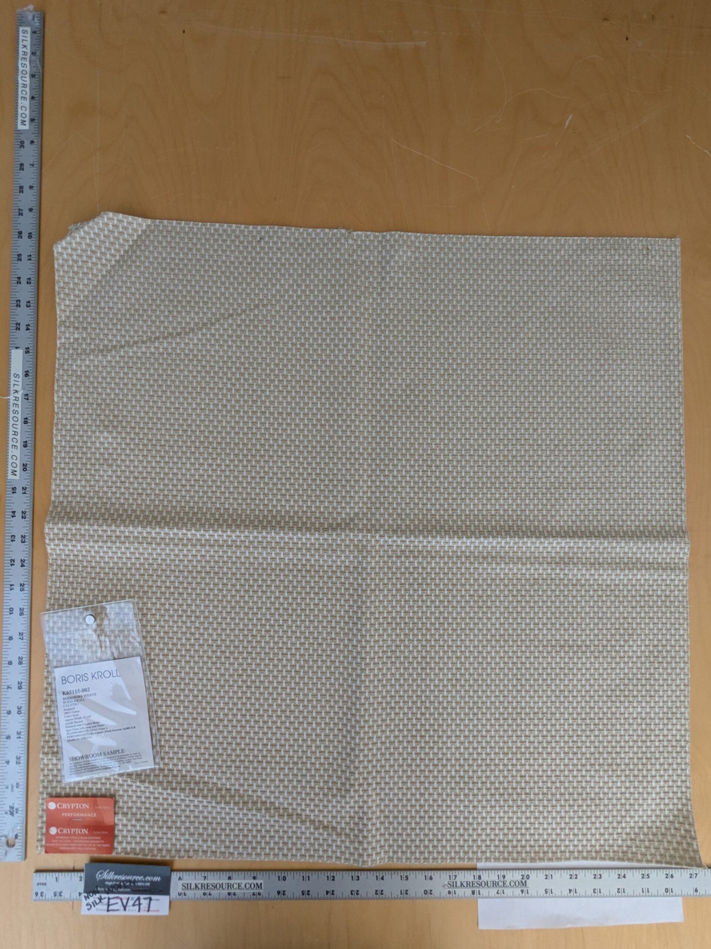 84 EV47 Square Scalamandre Boris Kroll Berkshire Weave Sand Beige Small Scale Texture Cotton