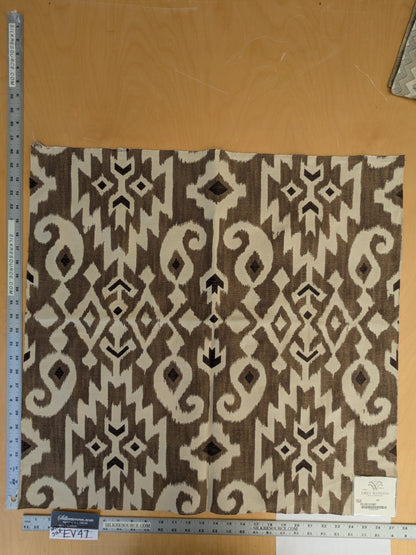 91 EV47 Square Scalamandre Grey Watkins Yalta Toast Ikat Paisley Brown Art Deco Geometric