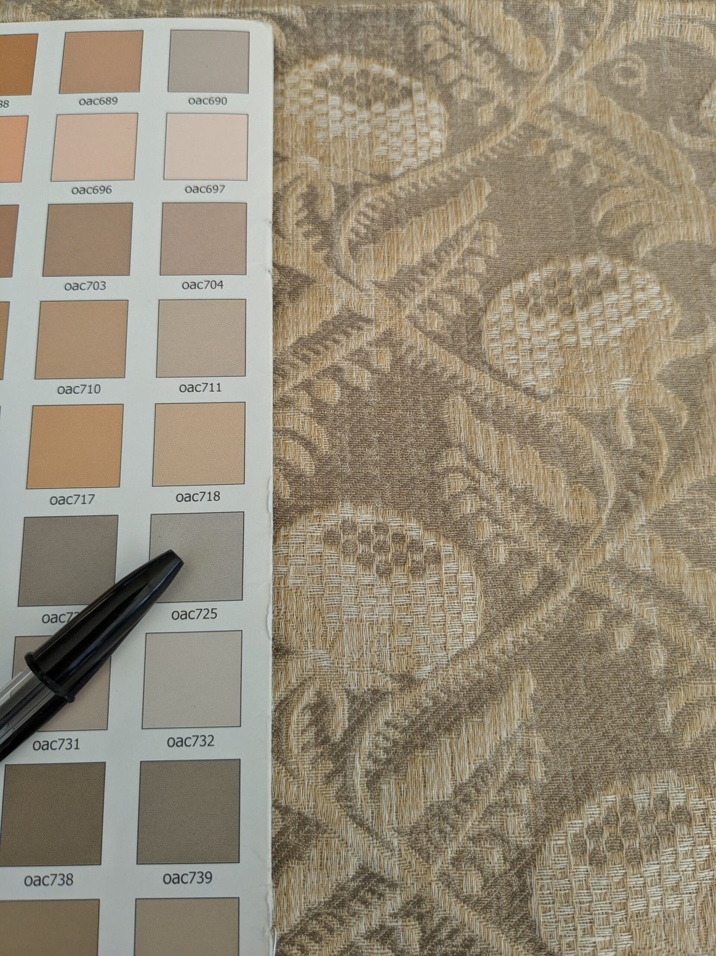 94 EV47 Square Scalamandre Boutonniere Driftwood Renaissance Small Scale Berry Gray USD 402/y 26"x26"