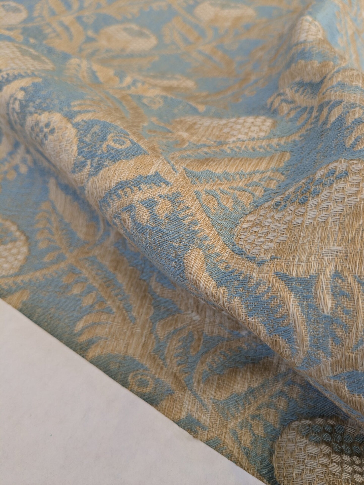 95 EV47 Square Scalamandre Boutonniere Powder Blue Renaissance Small Scale Berry MSRP USD 402/y