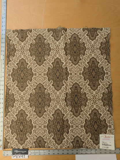 97 EV47 Square Scalamandre Fonthill Amaya Ivory Multi Medallion Paisley Woven Renaissance Diamond