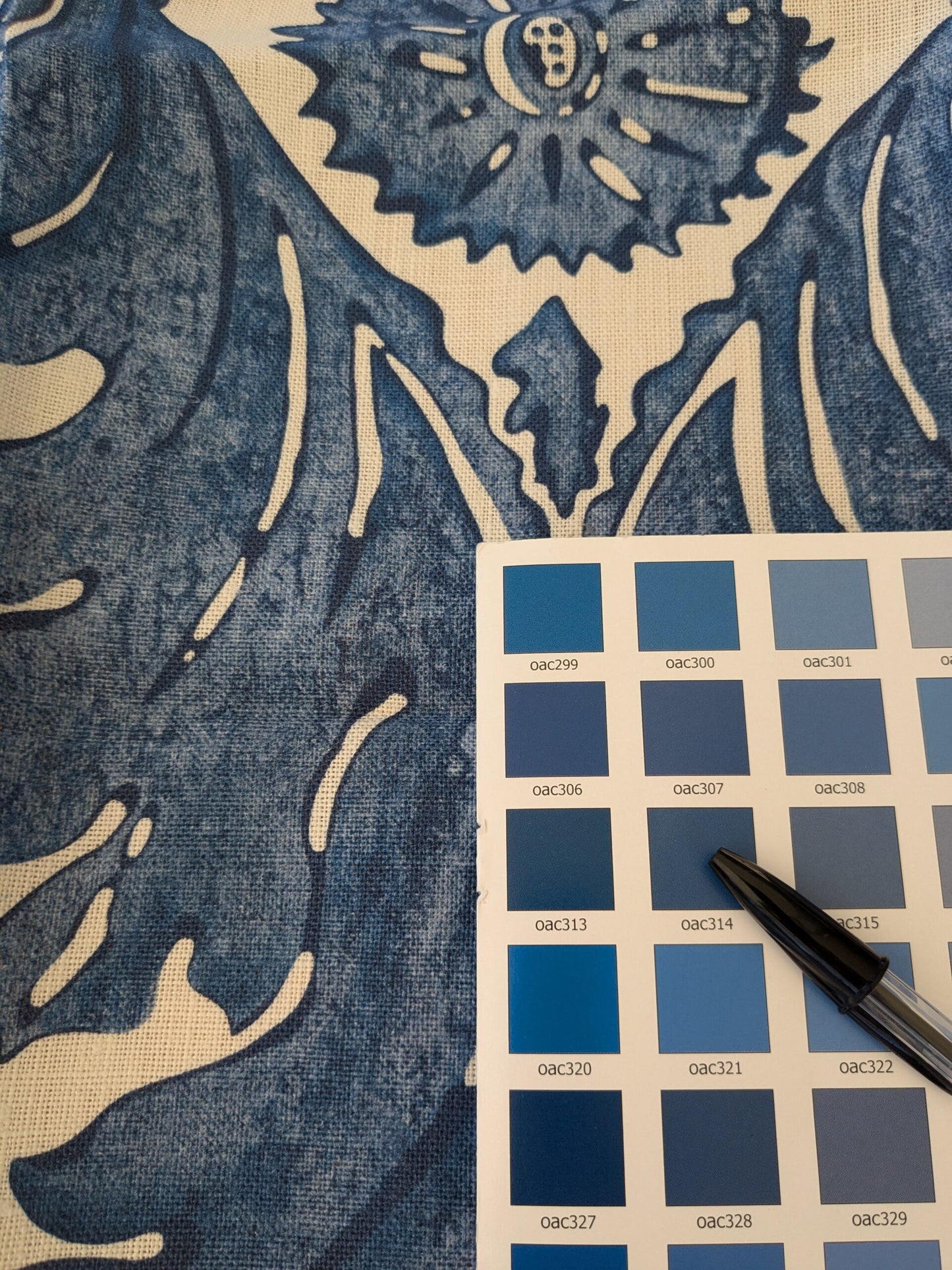 117 EV47 Square Scalamandre Luciana Damask Linen Print Denim Damask Print Blue White MSRP USD 346