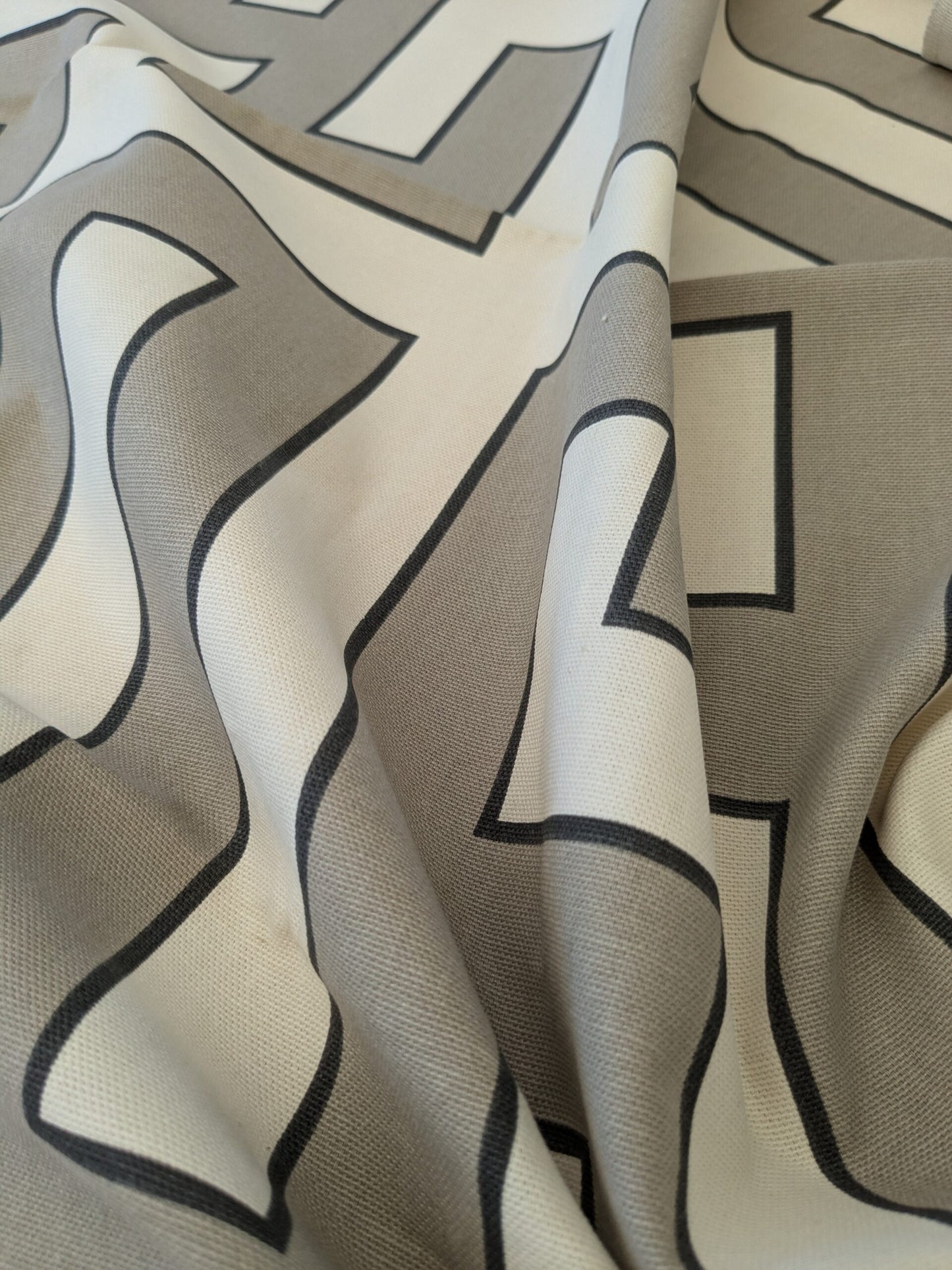 122 EV47 Square Scalamandre Grey Watkins Long Garden Grey Cream White Black Geometric MSRP USD156/y 35"x27"