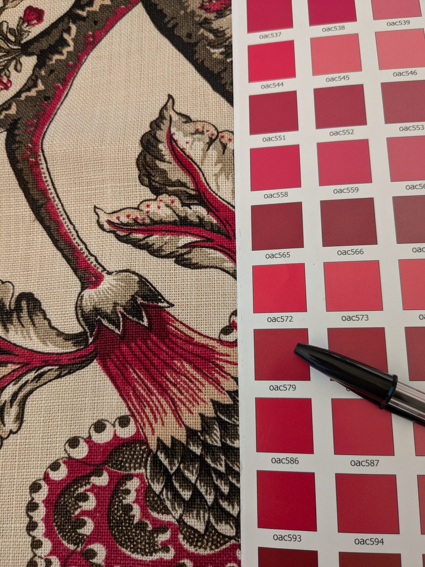 124 EV47 Square Scalamandre Pondicherry Linen Print Raspberry Red Brown on Beige Bird Animal Jacobean Bird Animal MSRP USD 292/y 26"x27"