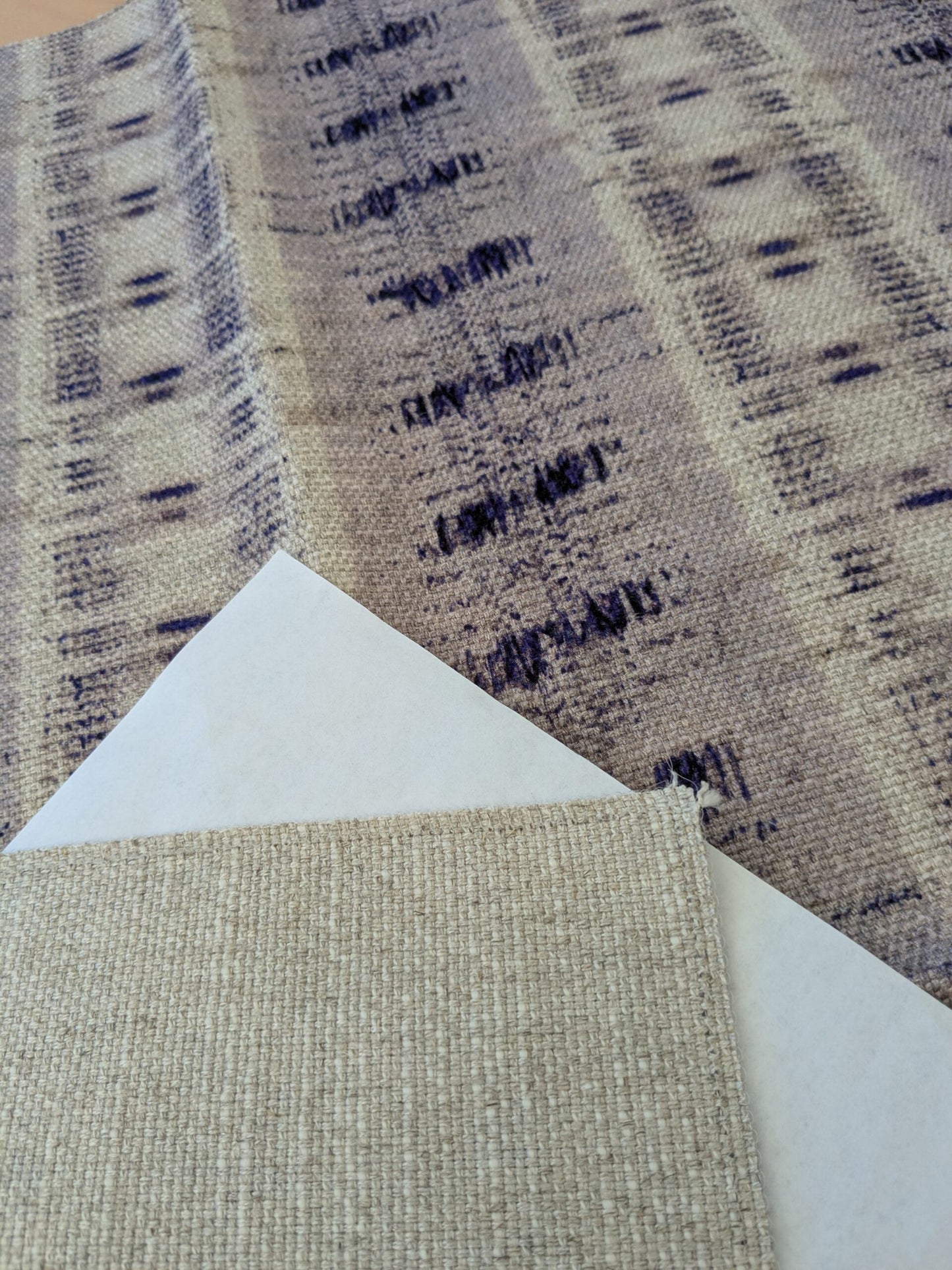 127 EV47 Square Scalamandre Nebula-Gx Lavender Aura Woven Abstract Stripe Ikat MSRP USD364/y 27" x 27"