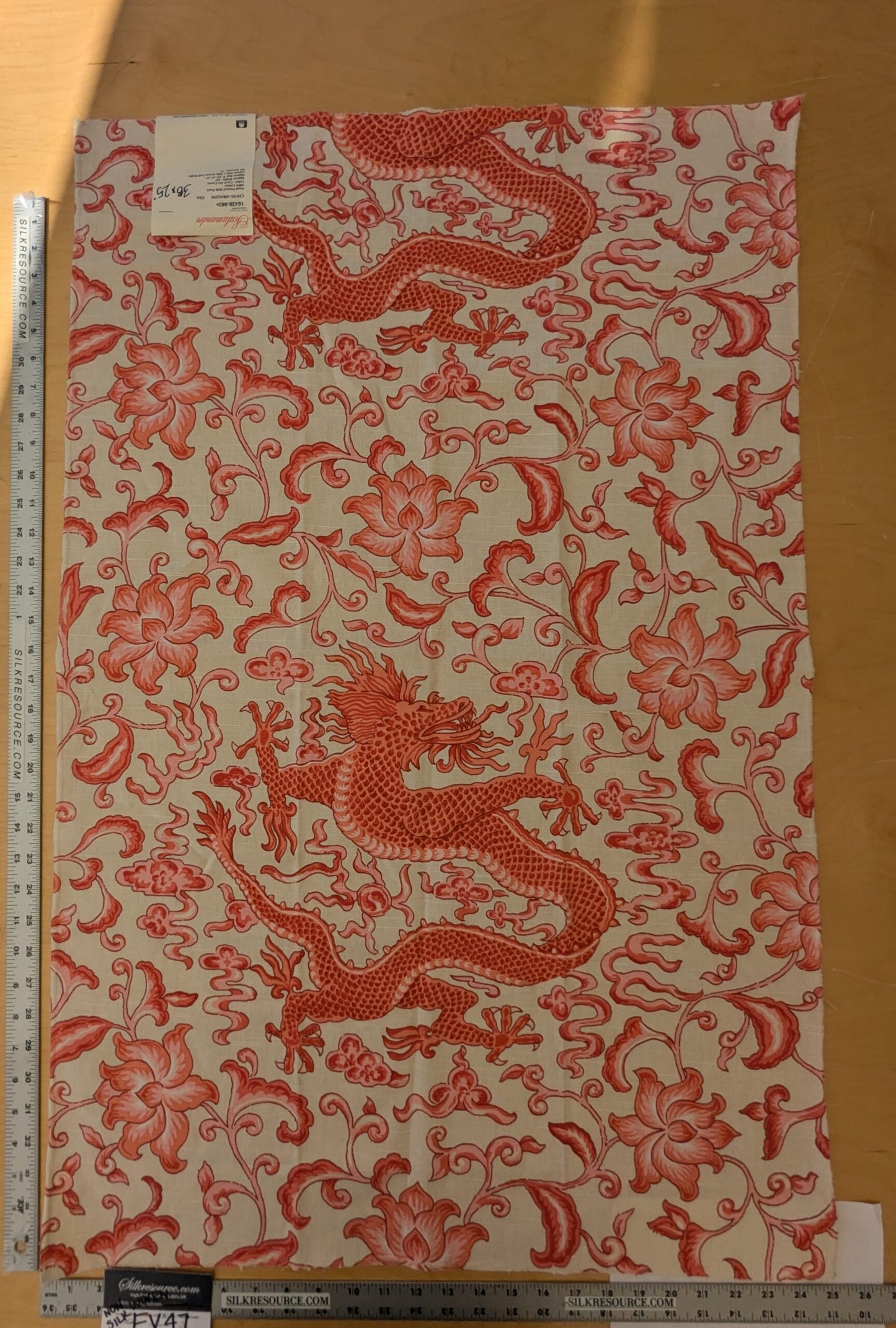 130 EV47 Square Scalamandre Chi’en Dragon Linen Print Coral on Cream Red White 38"x25"