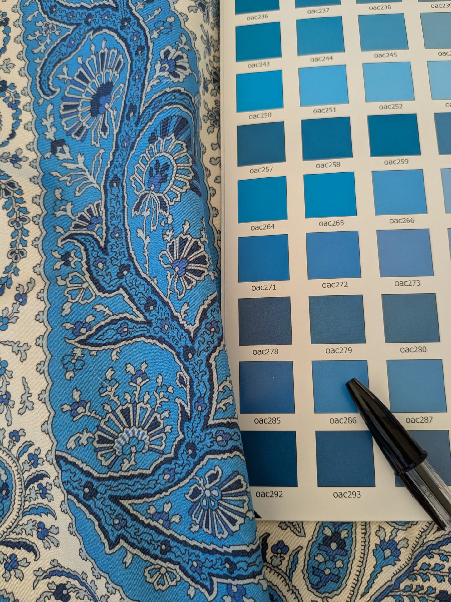 131 EV47 Square Scalamandre Jaipur Paisley China Blue White Cotton Satin  Italy MSRP USD 190/Y 26"x26"