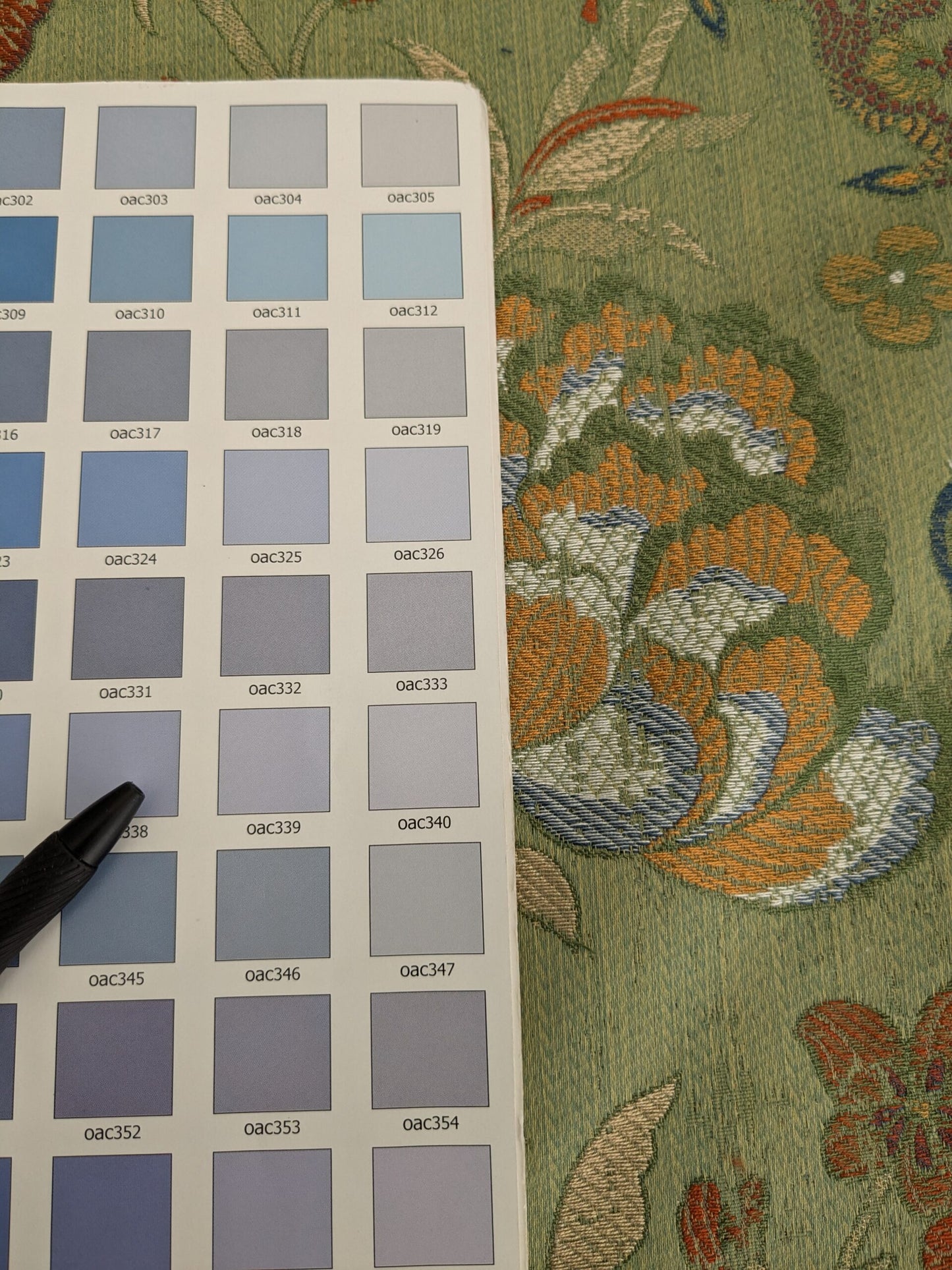 by yard Scalamandre Dragon Tablea Spring Multi Lampas Chinoserie Green MSRP USD 716/y