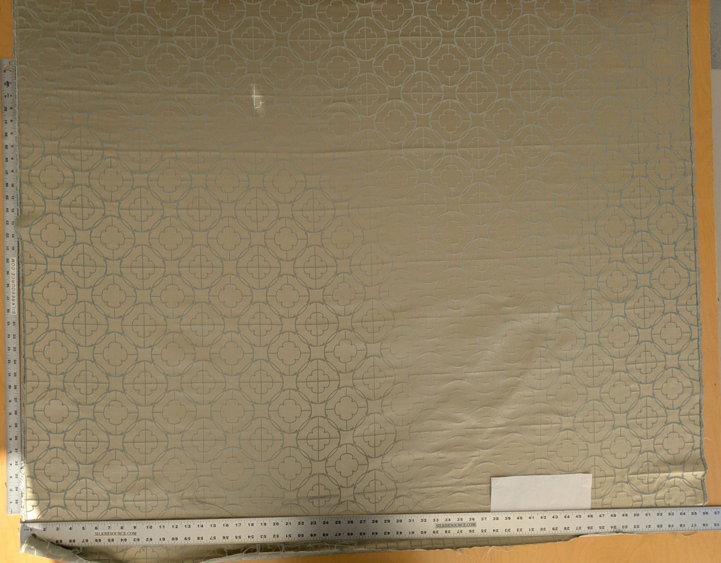 by yard Motif Blue Mist Medallion Asian Lattice From Scalamandre 100% Silk MSRP USD 304/Y