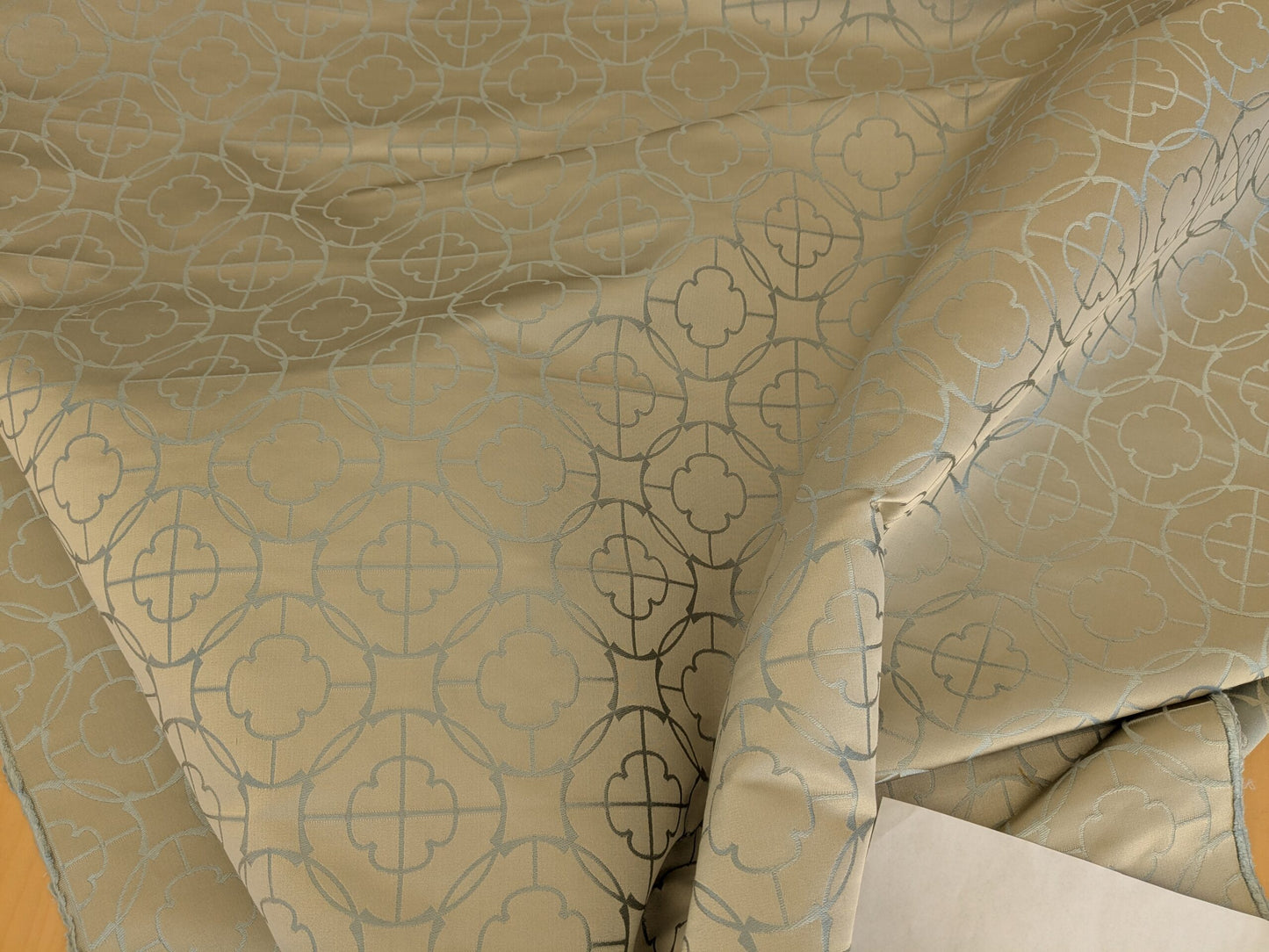 by yard Motif Blue Mist Medallion Asian Lattice From Scalamandre 100% Silk MSRP USD 304/Y