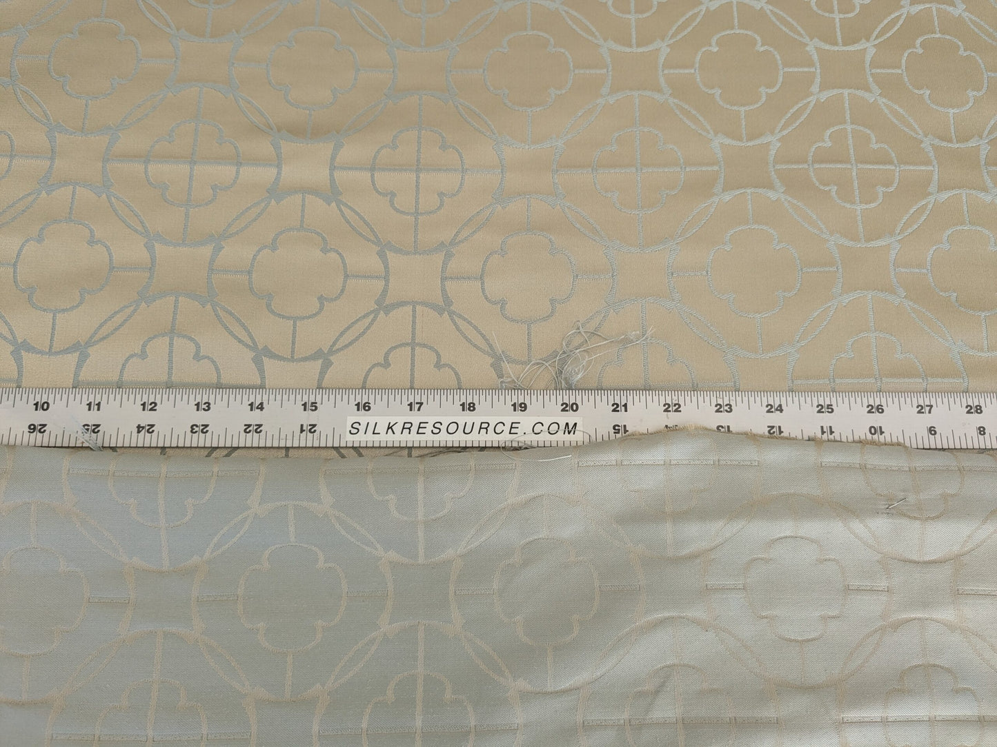 by yard Motif Blue Mist Medallion Asian Lattice From Scalamandre 100% Silk MSRP USD 304/Y