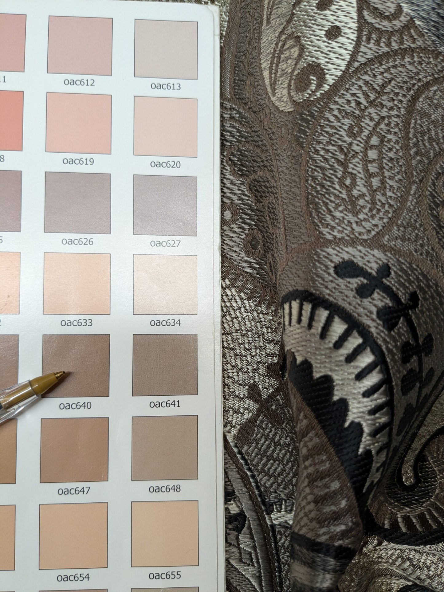 Smashing! Old World Weavers 100% Silk Ottoman Black &amp; White Silver Paisley Heavy