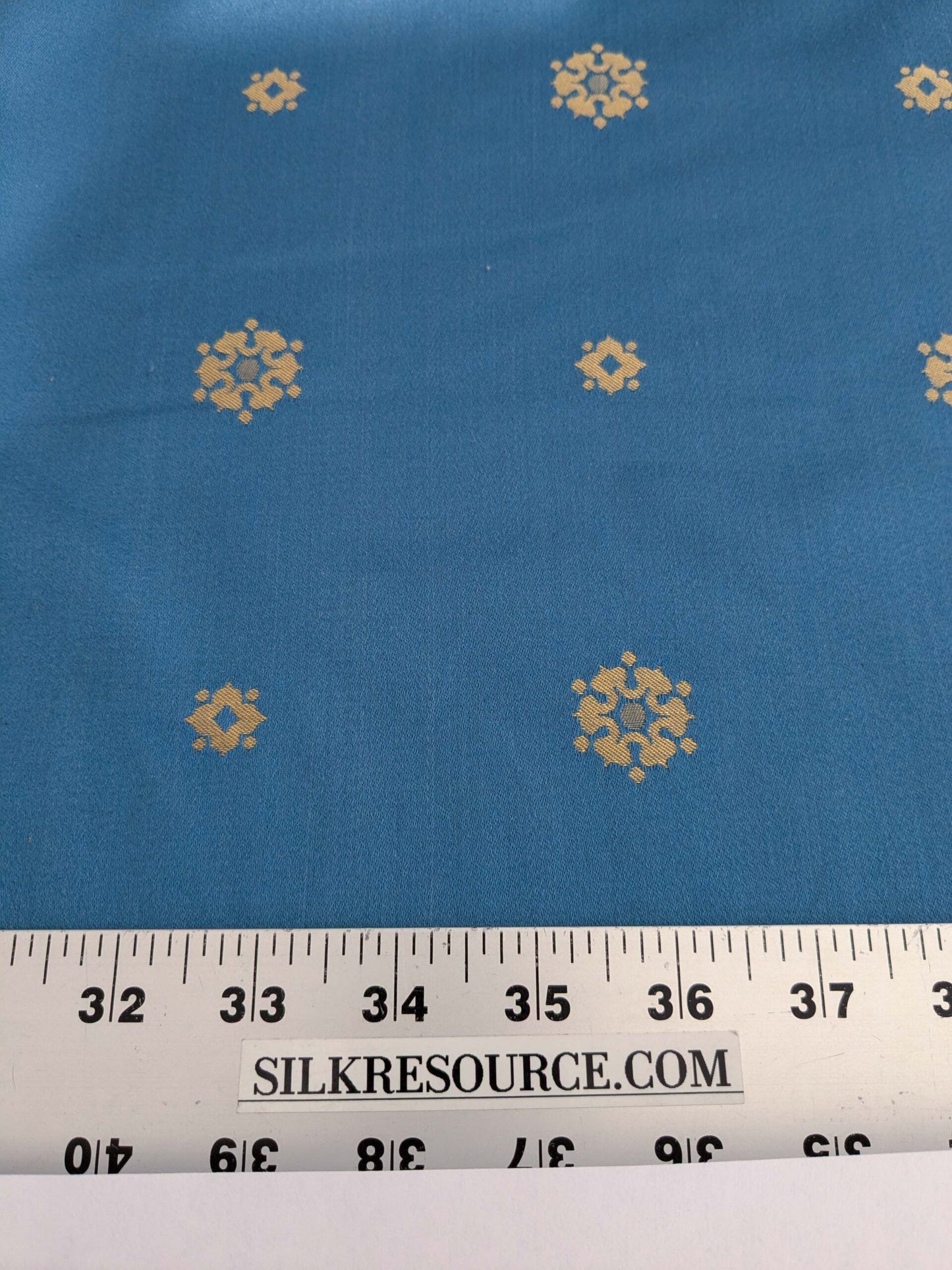 By yard Scalamandre Old World Weavers Classic Antique Sunflower Renaissance Damask Venetian Blue Gold White House