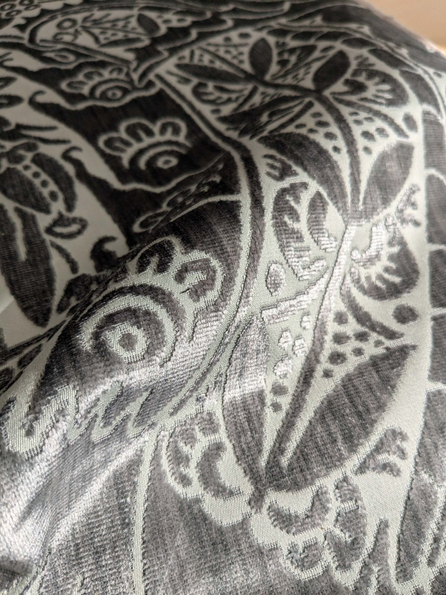 2 yards Scalamandre Welwyn Gray Silver Cut Velvet Silk Velvet Grand Botanic Pomegranite Rose MSRP USD 1000+/Y