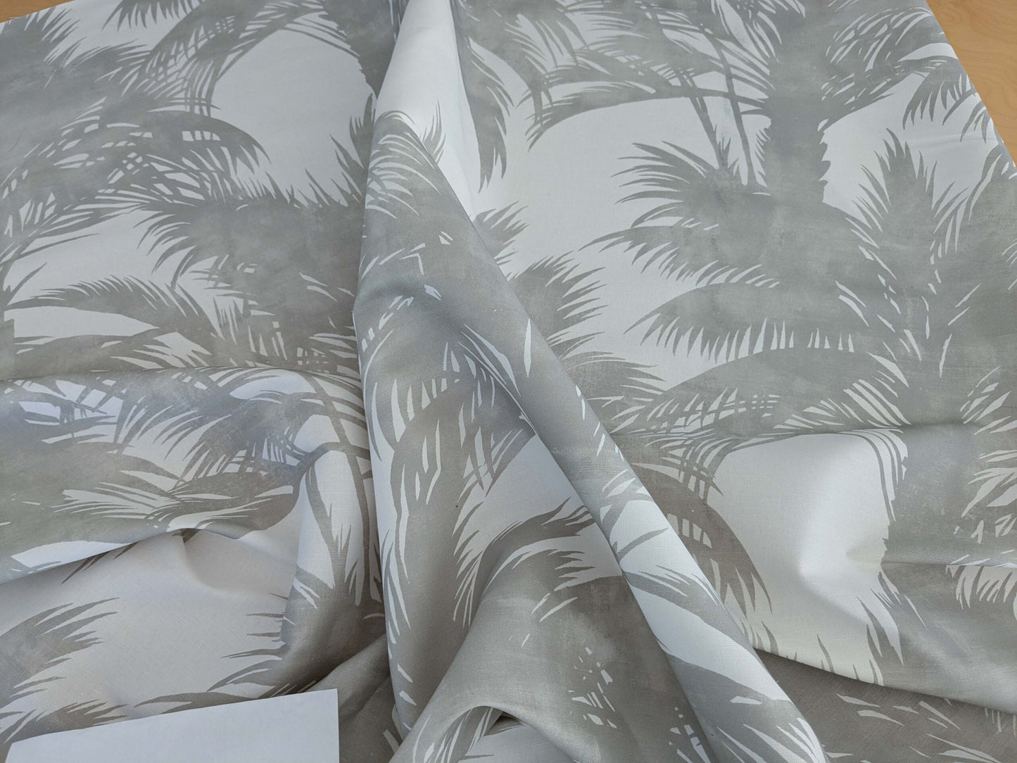 By yard Scalamandre Grey Watkins Palm Print Grey White Huge Leaf Botanical Foliage Tropical Linen Cotton MSRP USD 338/y