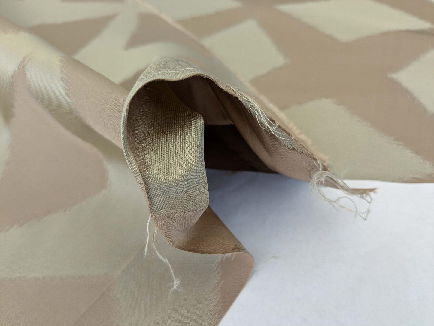 By yard Scalamandre Polygon Taupe Brown Silk Cotton Lattice Diamond Geometric MSRP USD260/y