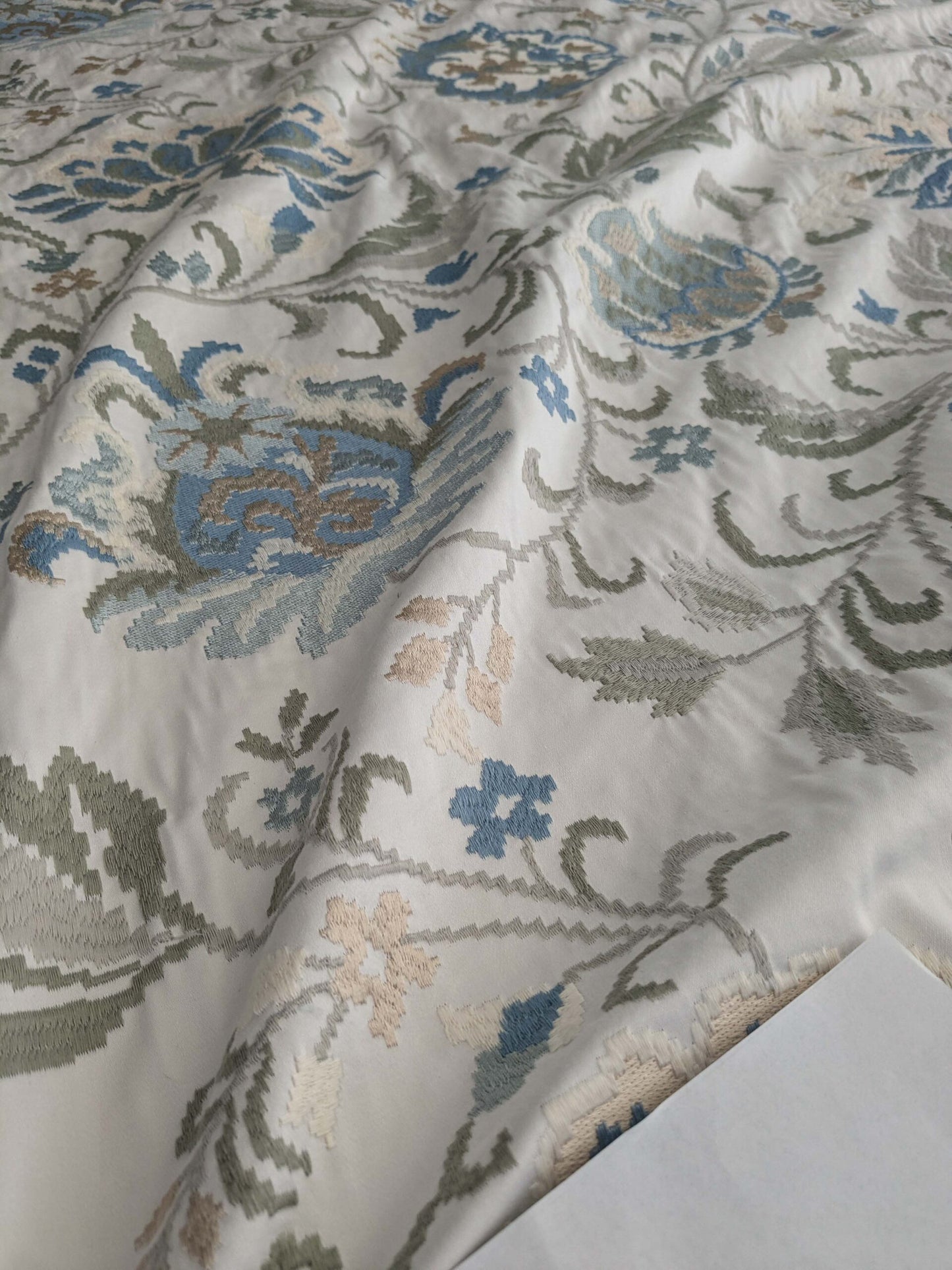 By yard Scalamandre Cream Blue Garden Harmony Embroidered Floral Peony Heavy MSRP USD 300+/Y