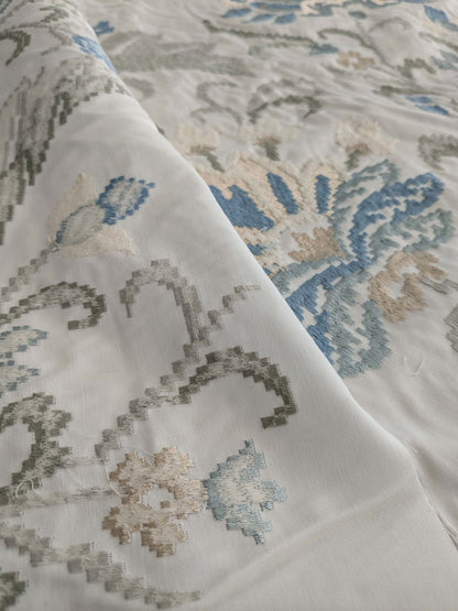 By yard Scalamandre Cream Blue Garden Harmony Embroidered Floral Peony Heavy MSRP USD 300+/Y