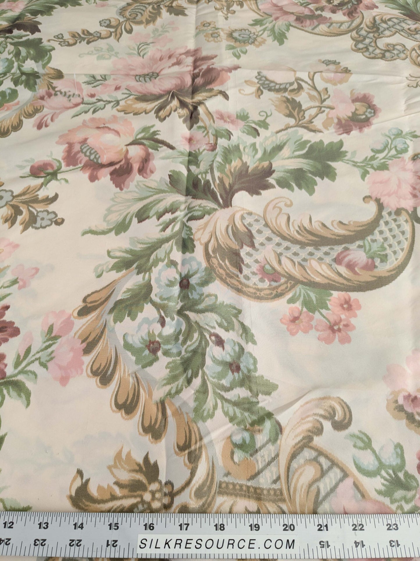 2.4y x 51"w Scalamandre Lelievre Paris Versailles Multi on Creme Warp Silk Floral Print Historic MSRP US 1200+  16-Ev49