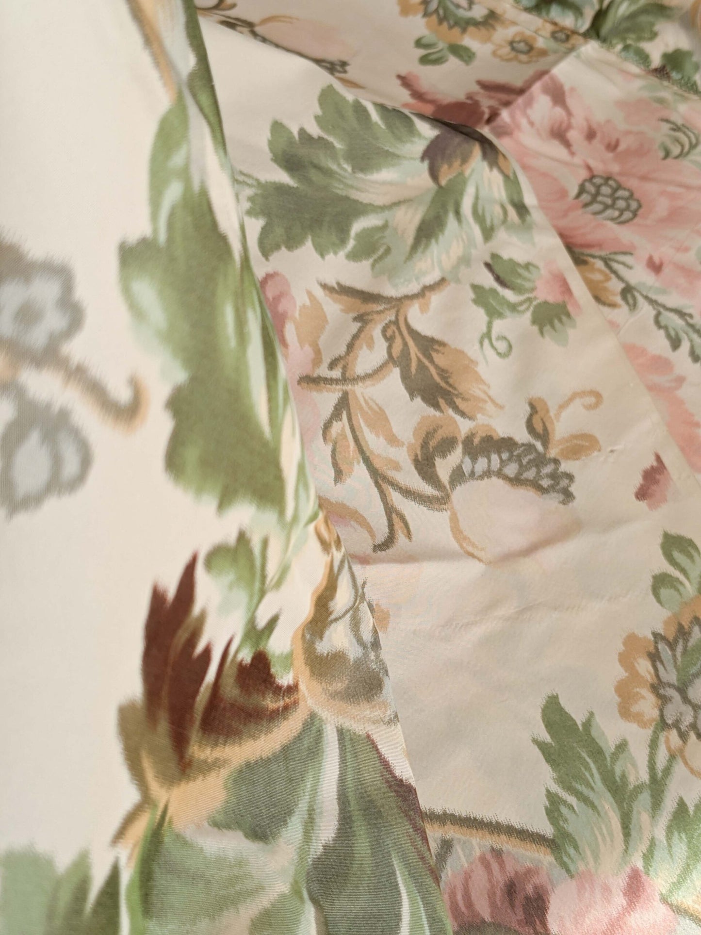 2.4y x 51"w Scalamandre Lelievre Paris Versailles Multi on Creme Warp Silk Floral Print Historic MSRP US 1200+  16-Ev49