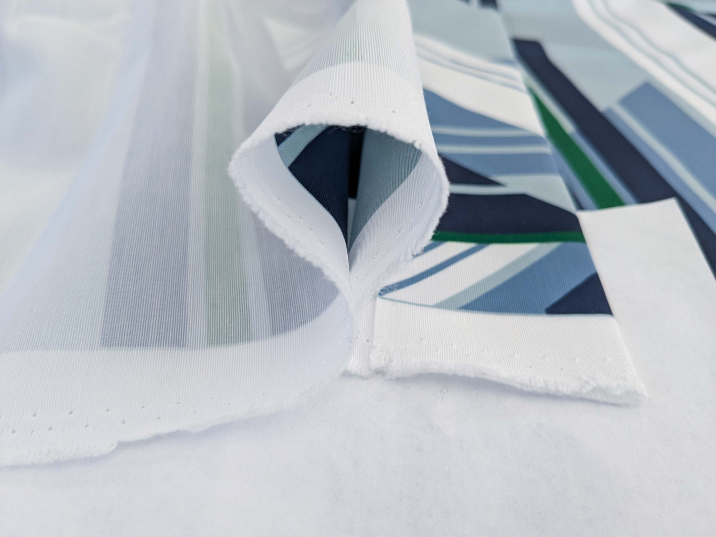 2.4y x 53"w Scalamandre Lelievre Paris Skif Yacht Blue White Green Polyester Geometric Graphic MSRP USD436/y 21-Ev49