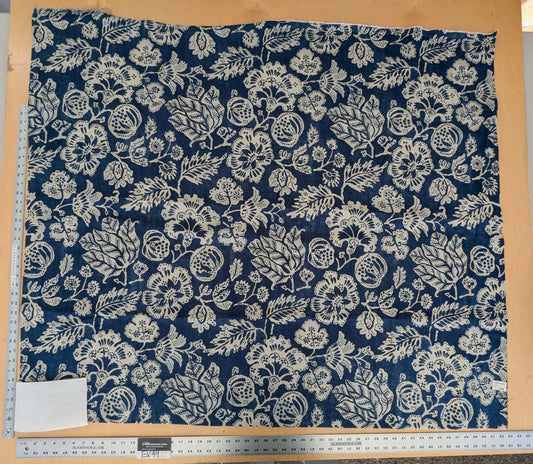 1.2y x 53"w Scalamandre Calais Linen Print Indigo Blue White Mediterrinan Pomegranite Block Print Heavy Linen MSRP USD300+/y 29-Ev49