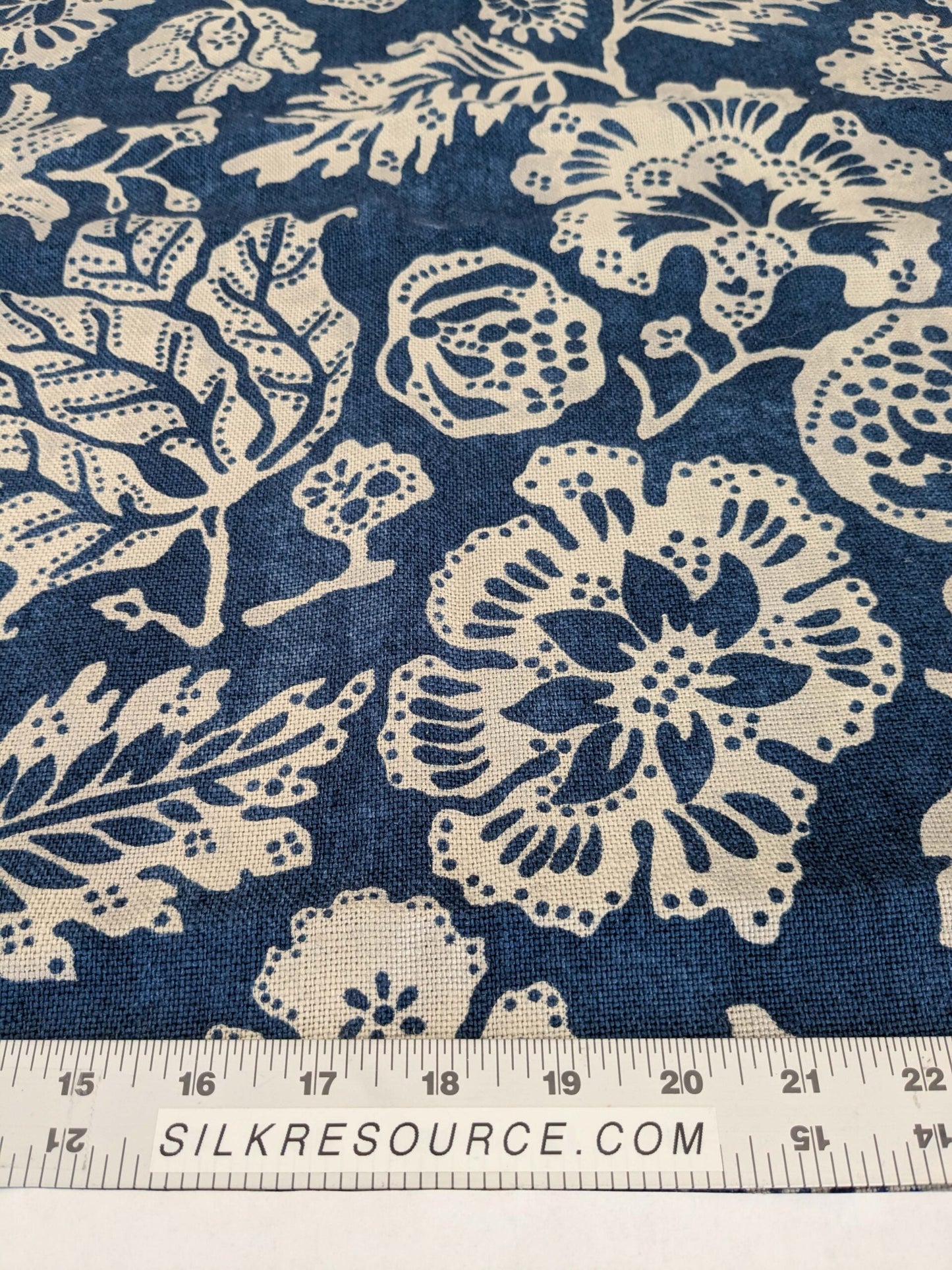 1.2y x 53"w Scalamandre Calais Linen Print Indigo Blue White Mediterrinan Pomegranite Block Print Heavy Linen MSRP USD300+/y 29-Ev49