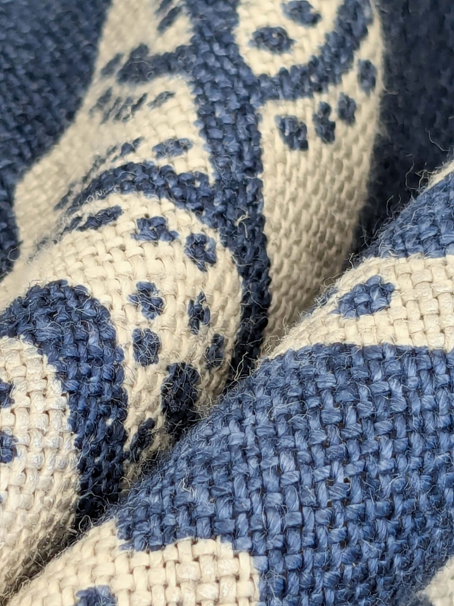 1.2y x 53"w Scalamandre Calais Linen Print Indigo Blue White Mediterrinan Pomegranite Block Print Heavy Linen MSRP USD300+/y 29-Ev49