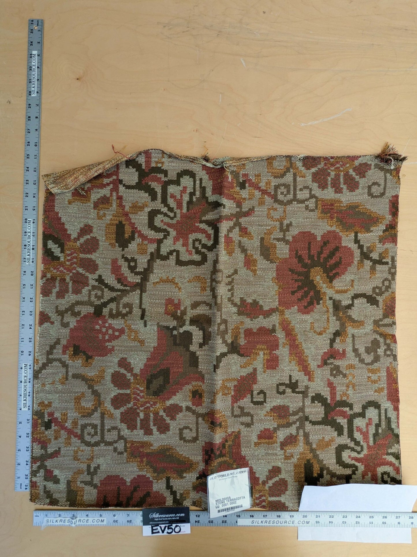 3 EV50 25" x 27" Scalamandre Moldavia Stone Terracotta Gray Red Green Linen Cotton Tapestry MSRP USD 684/yard