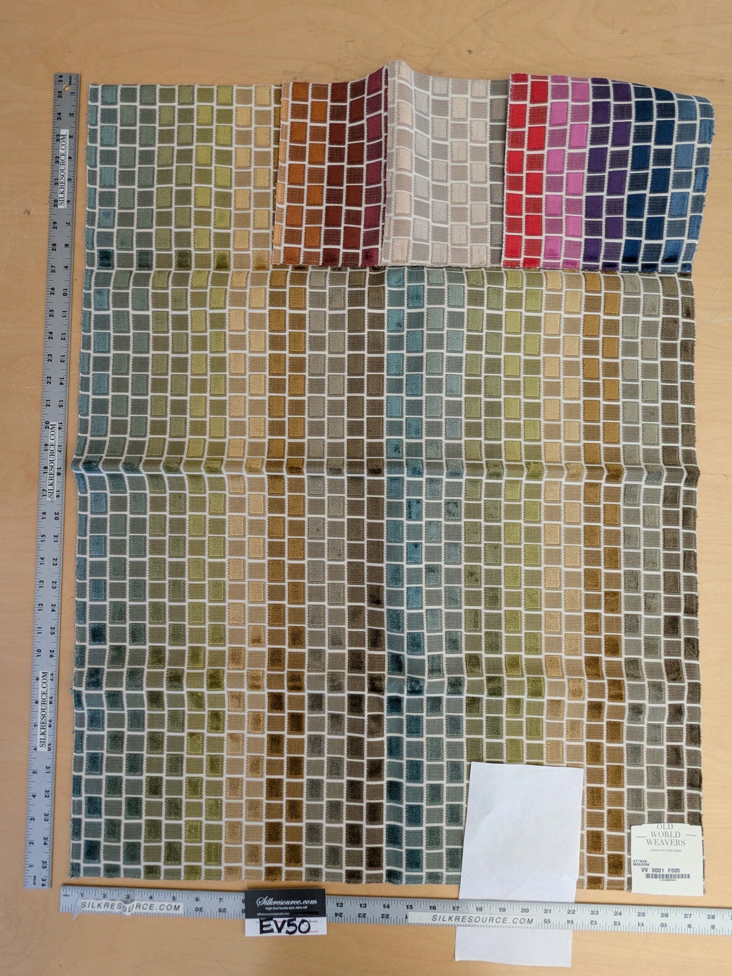 7 EV50 36" x 28" Scalamandre Square Old World Weavers Ottava Meadow Geometric Ombre Small Scale MSRP USD200/y