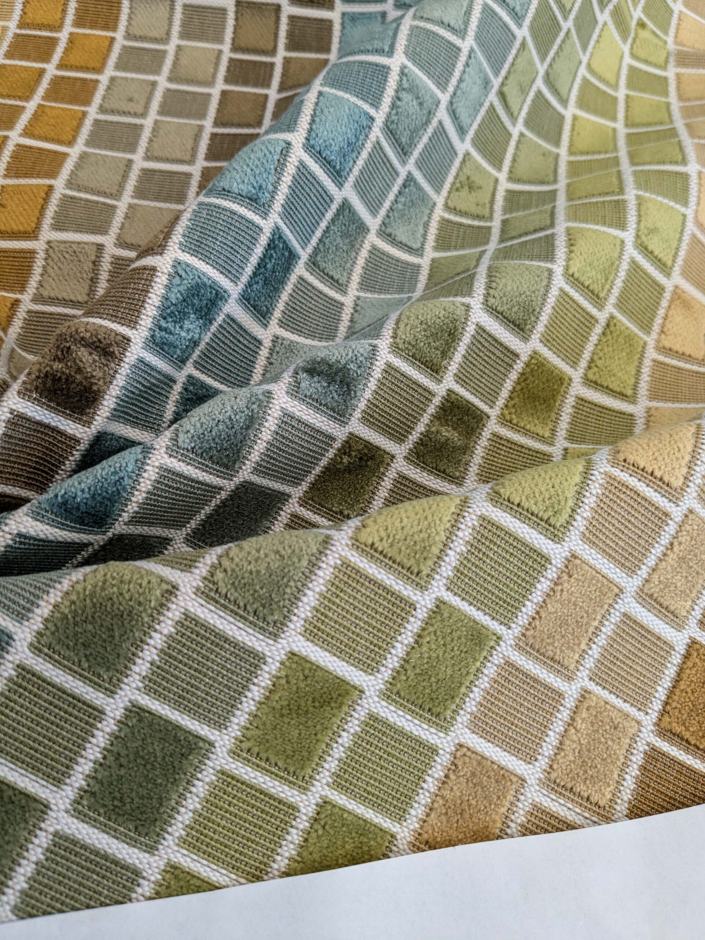 7 EV50 36" x 28" Scalamandre Square Old World Weavers Ottava Meadow Geometric Ombre Small Scale MSRP USD200/y