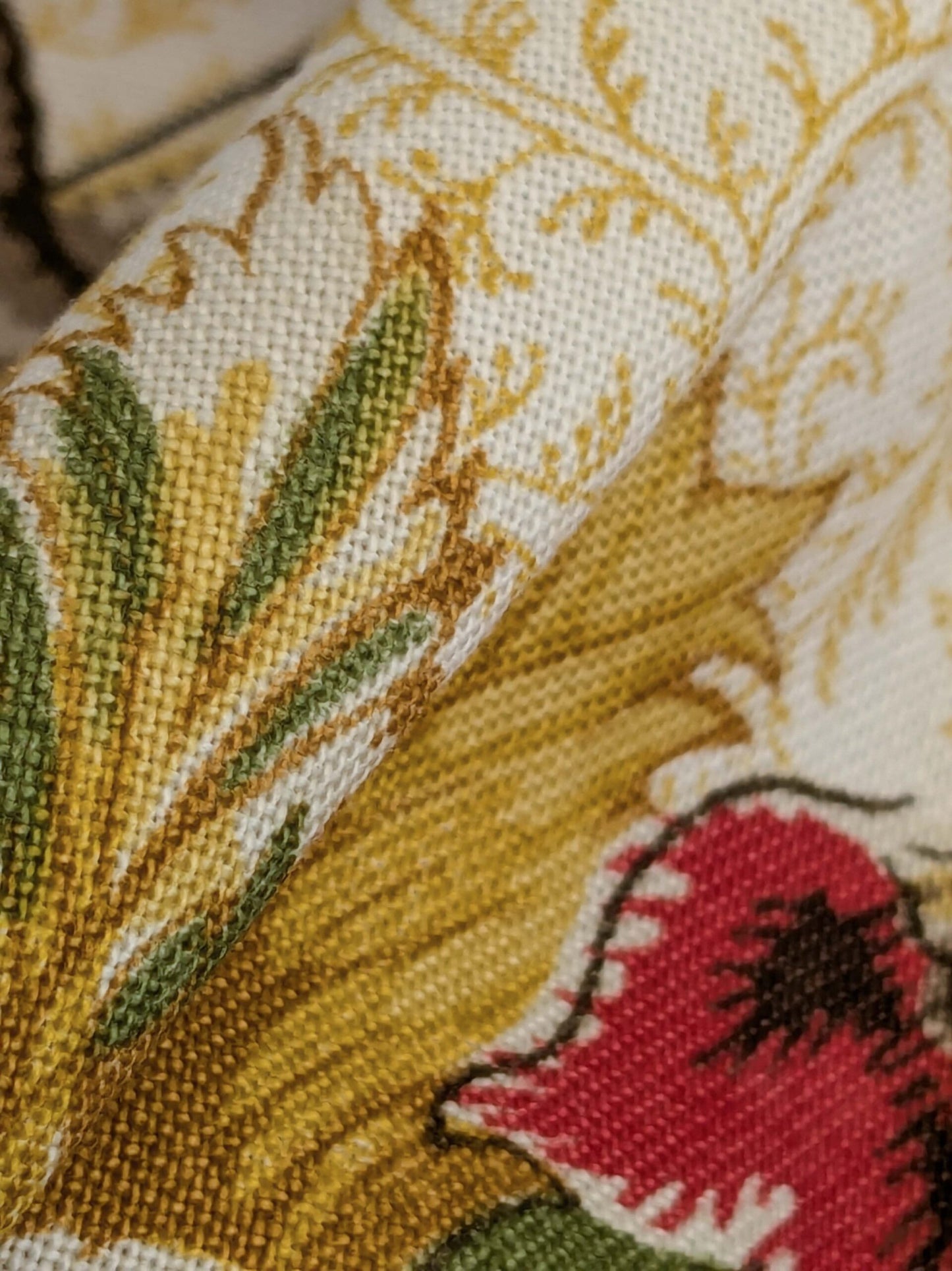 14 EV50 26" x 27" Scalamandre Square Pondicherry Cotton Print Raspberry Coral on Gold Bird Animal Jacobean Bird Animal MSRP USD 310/y