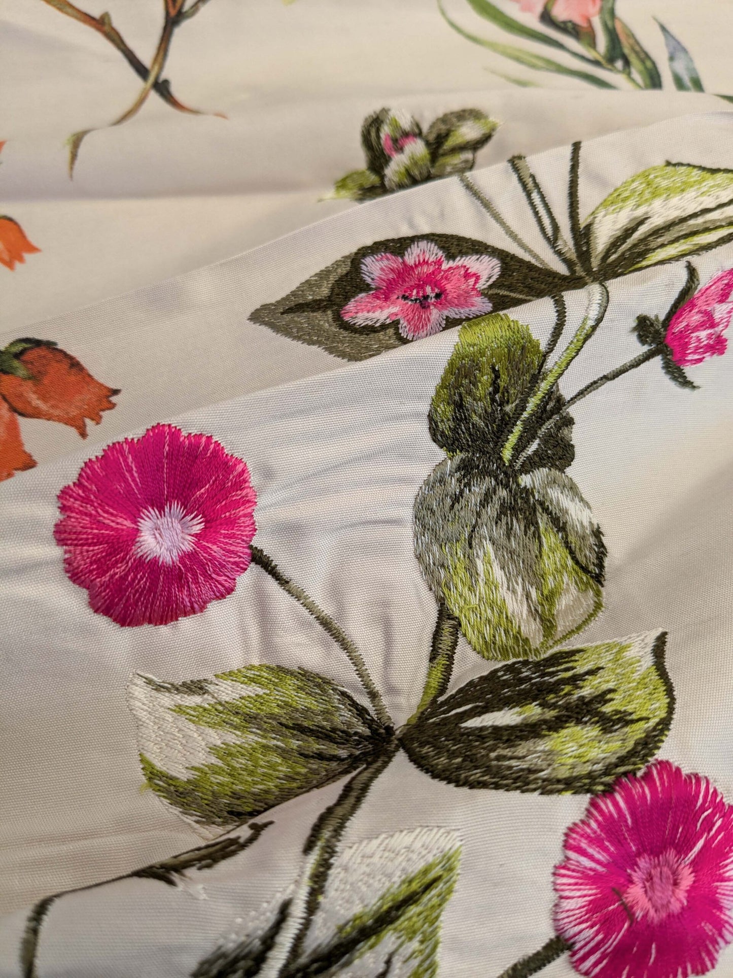 15 EV50 35" x 27" Scalamandre Square Silk Flower Market Petals Floral Print Embroidery Pink Red Purple Green MSRP USD 512/y