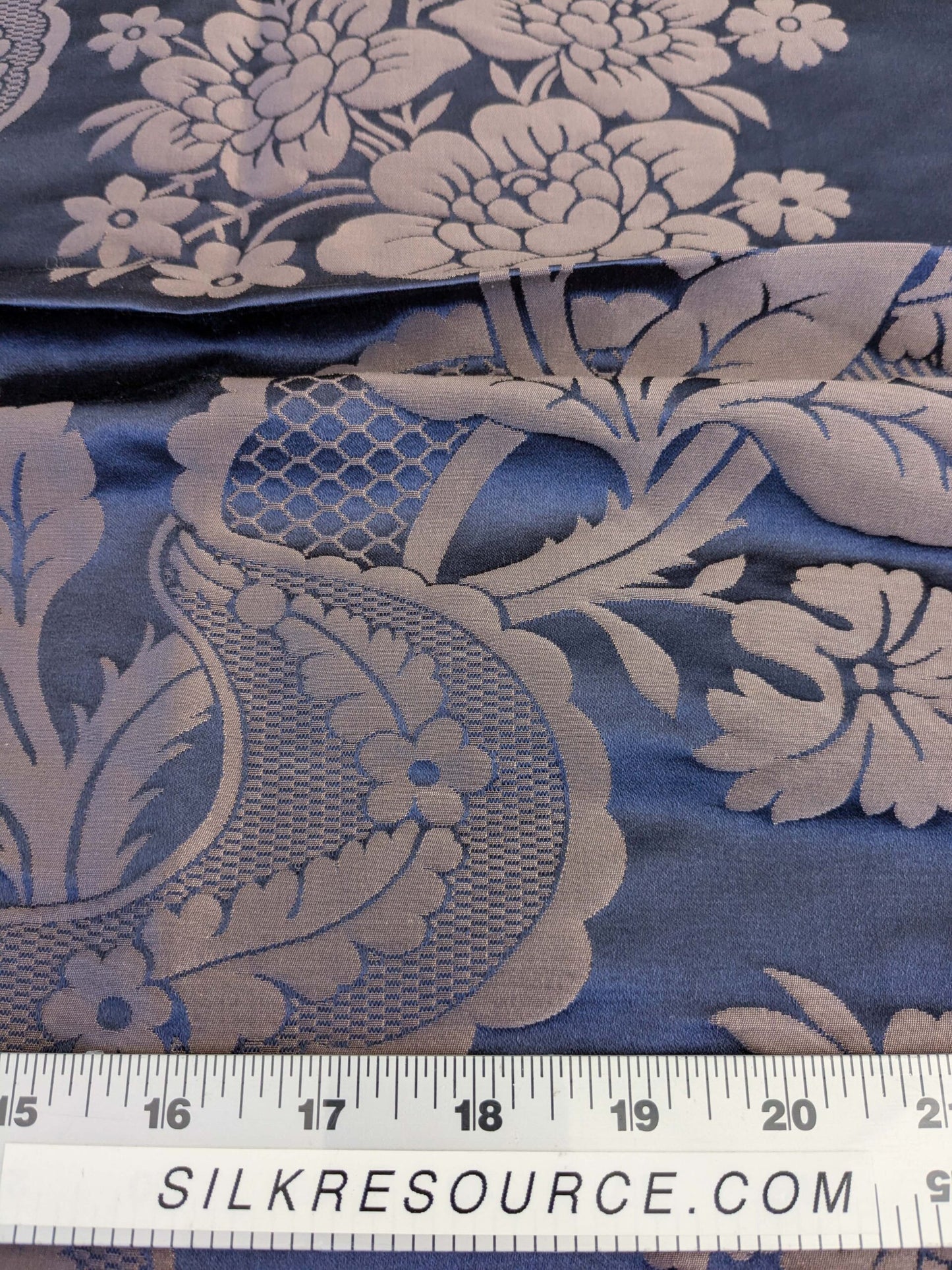 17 EV50 23" x 26"Scalamandre Lelievre Paris Valencay – Le Nuit Silk Damask Blue Floral