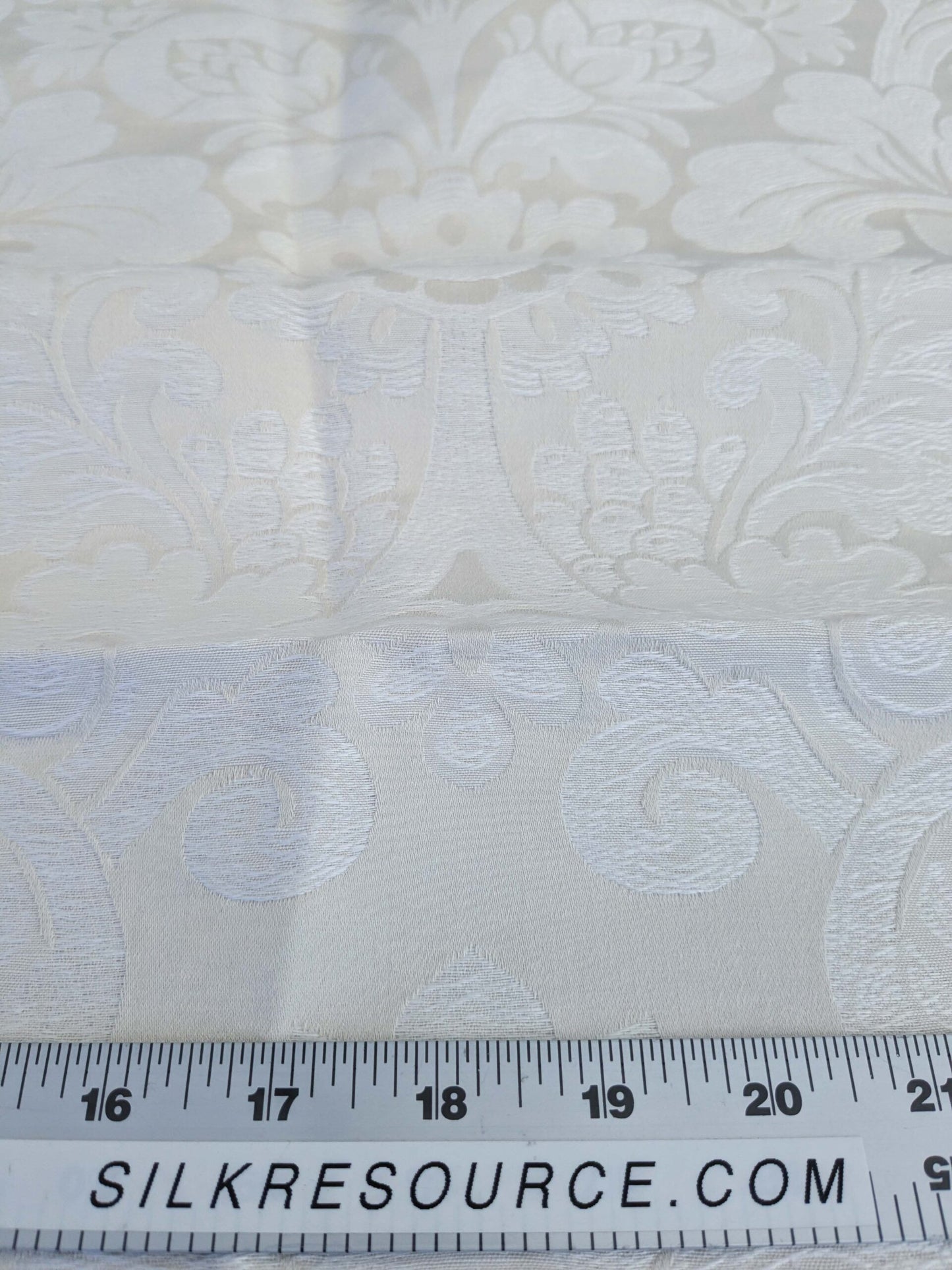 20 EV50 25" x 25" Scalamandre Lelievre Coppelia Blanc White Large Jacquard