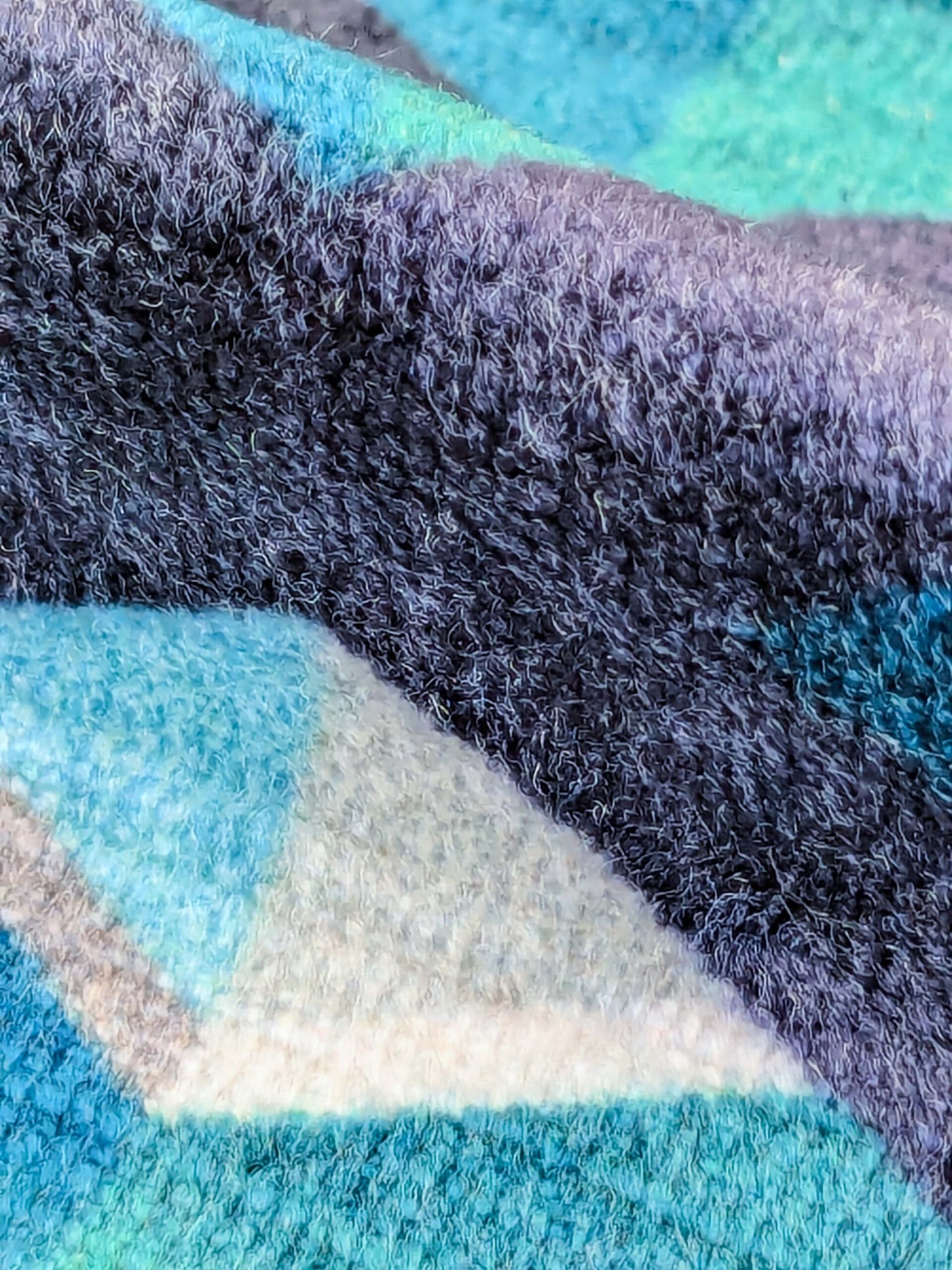 21 EV50 28" x 28" Scalamandre Various ALDECO Stylish Velvet Emerald Reflections Blue Geometric MSRP USD400+