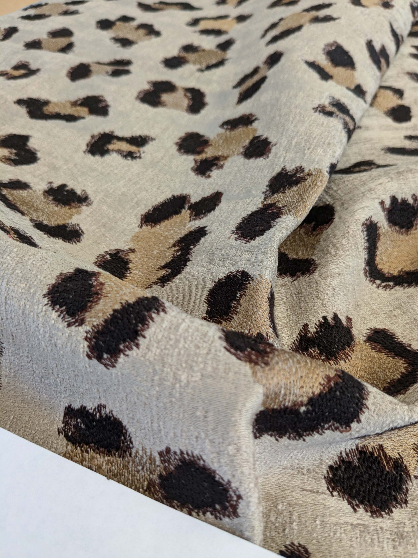 22 EV50 25" x 27" Scalamandre Broiderie Leopard Chocolate on Sand Jacquard Embroidery Brown Beige Animal Skin MSRP USD510/y