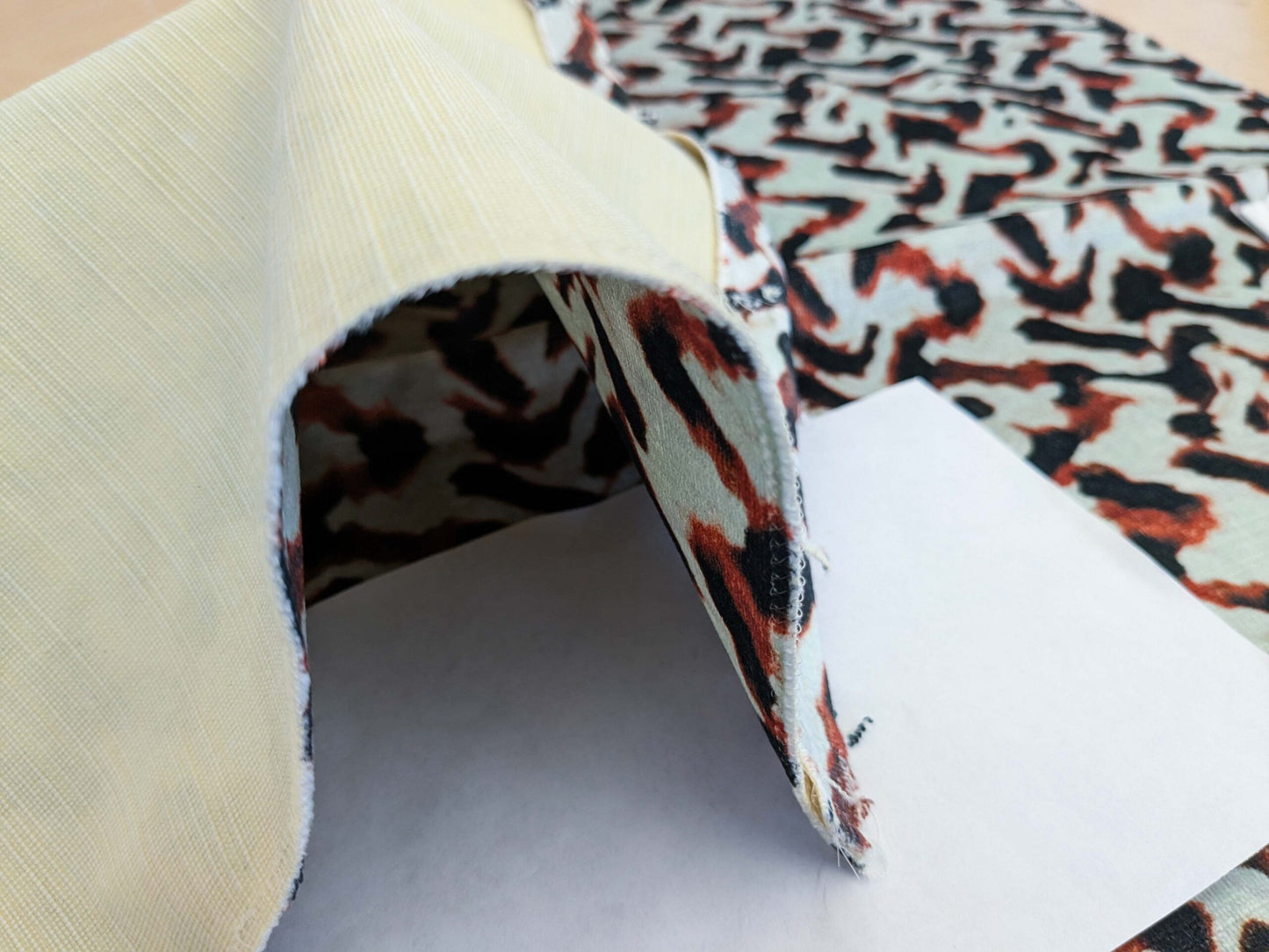 29 EV50 25" x 27" Scalamandre Aldeco Nirvana Velvet Therre Orange Black White Abstract