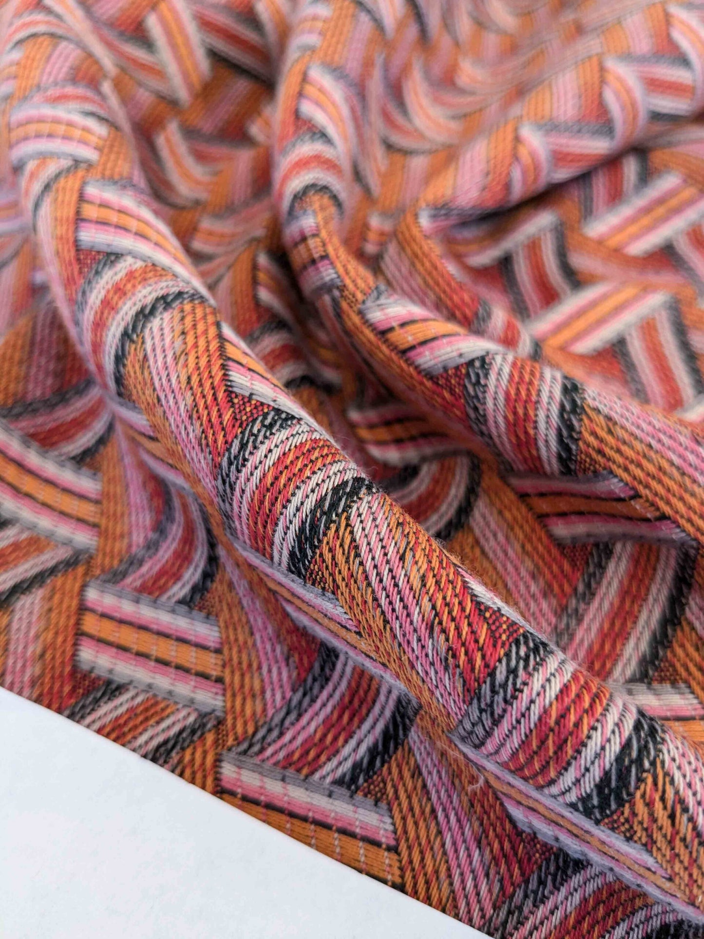 31 EV50 26" x 27" Scalamandre Lelievre Paris Tribu Cuivre Large Jacquard Orange Polyester Geometric Graphic MSRP USD576/y