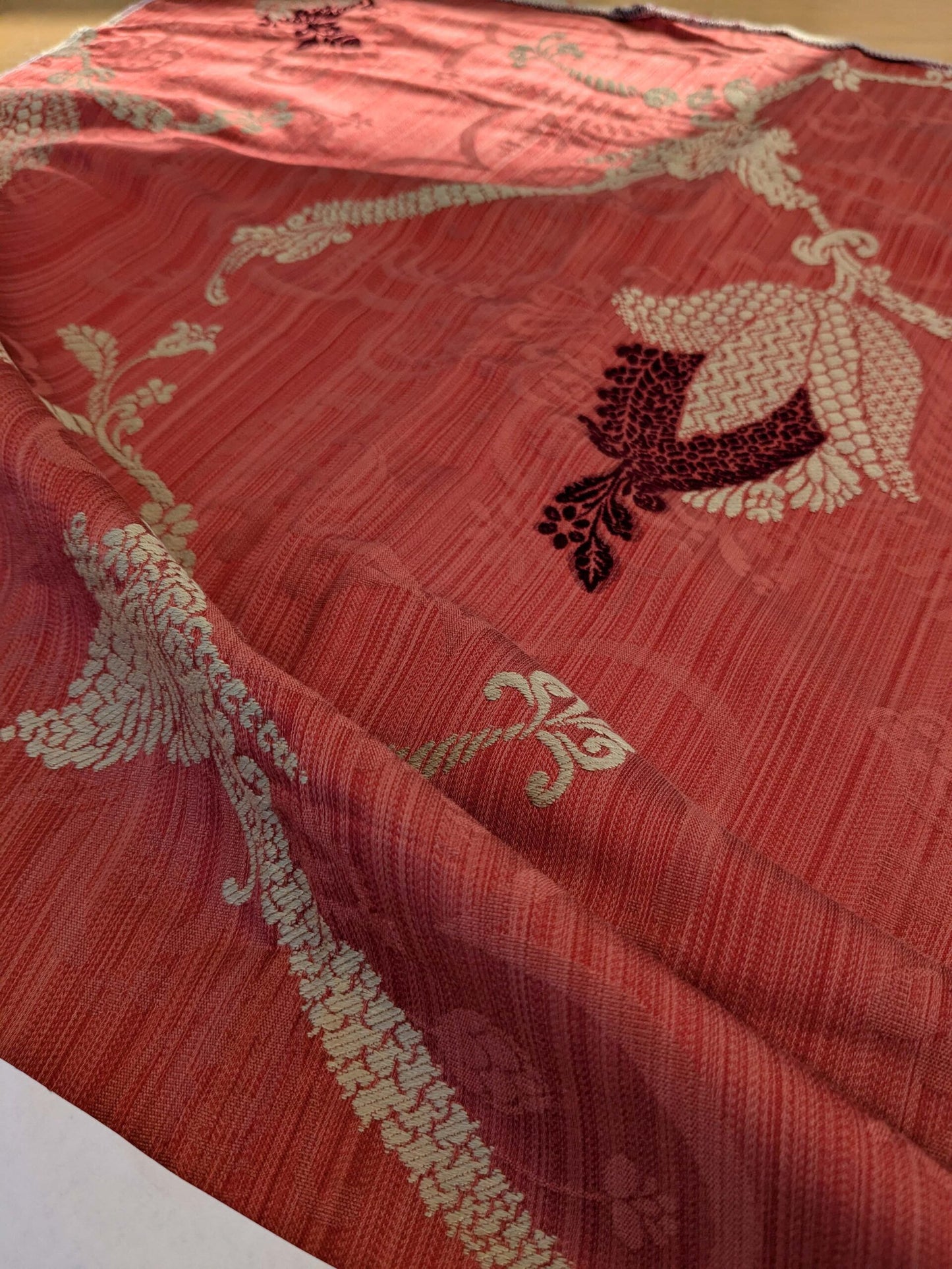 38 EV50 34" x 25" Scalamandre Vivaldi Maroon &amp; Linen On Red Lampas MSRP USD 640/y