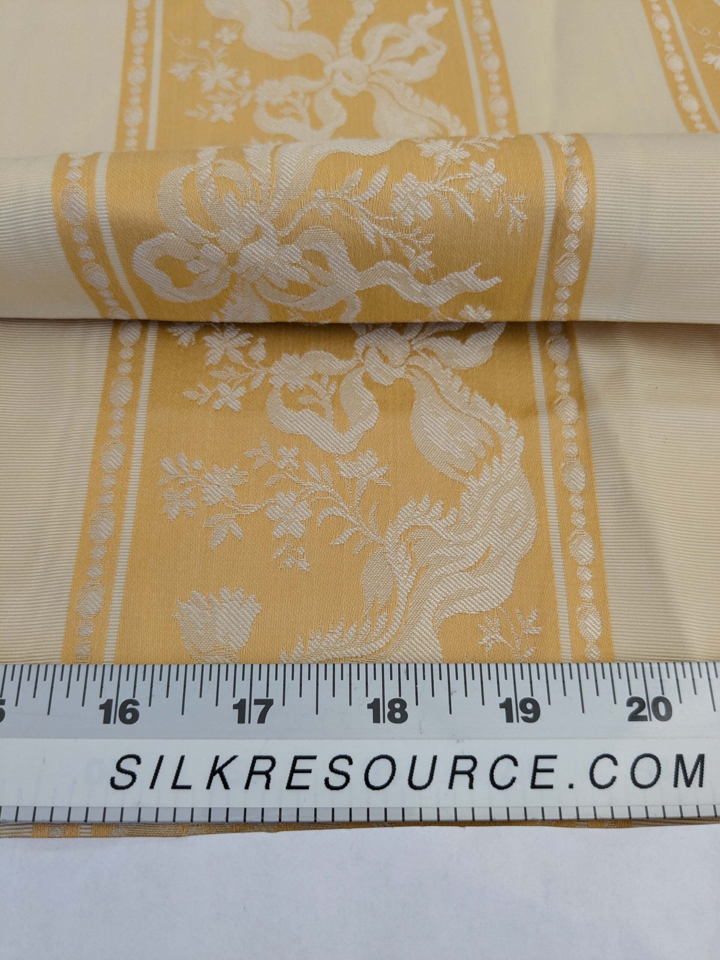 40 EV50 24" x 25" Scalamandre Tassinari &amp; Chatel Les Rubans Or Stripe Yellow White